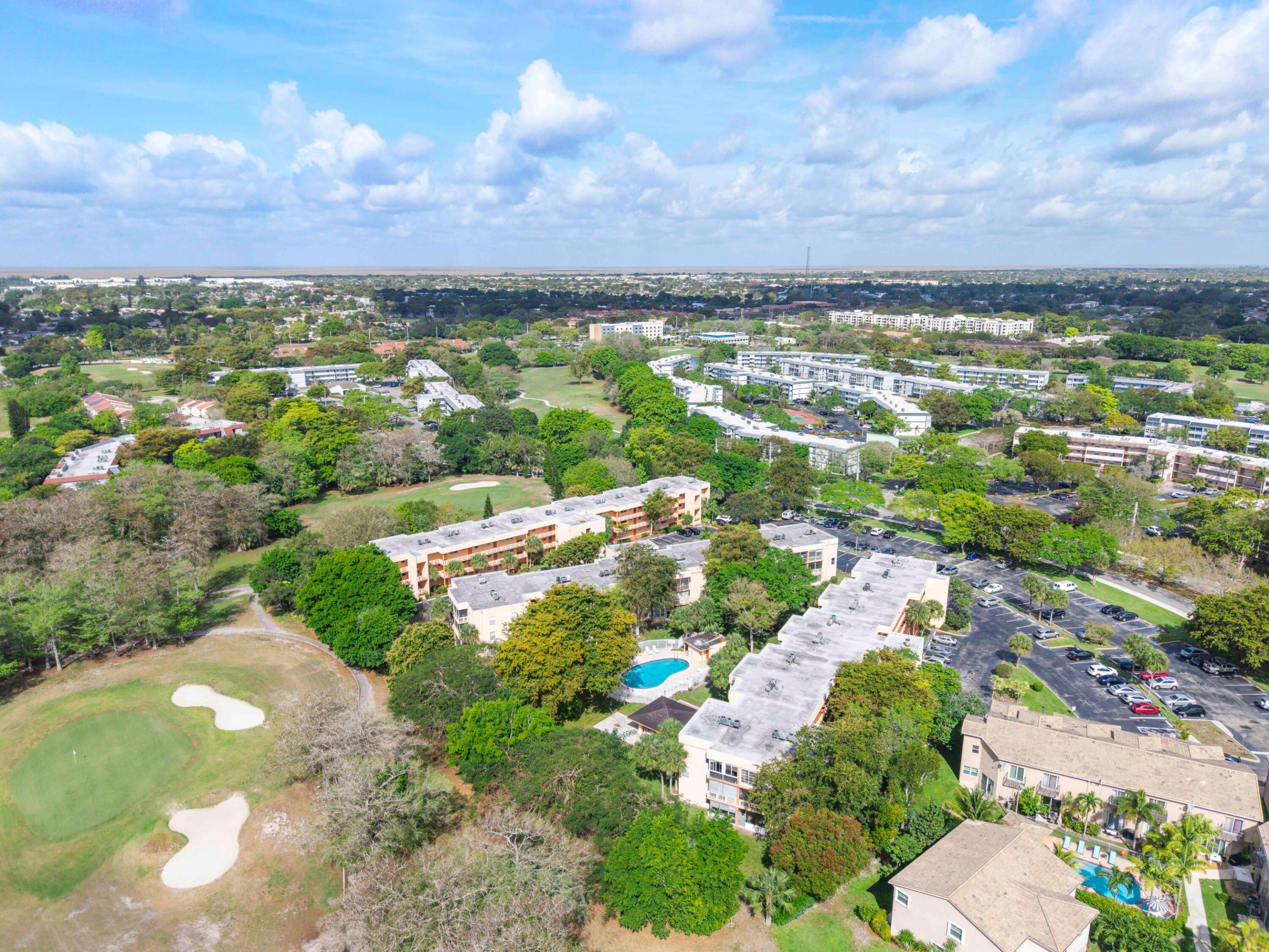 ROKEST CONDOMINIUM APARTMENTS - Residential