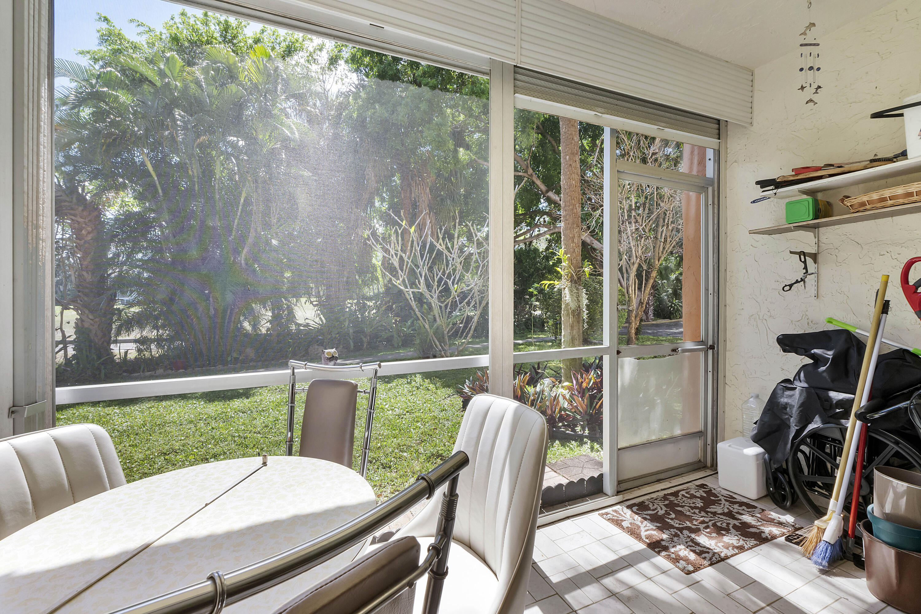 ROKEST CONDOMINIUM APARTMENTS - Residential