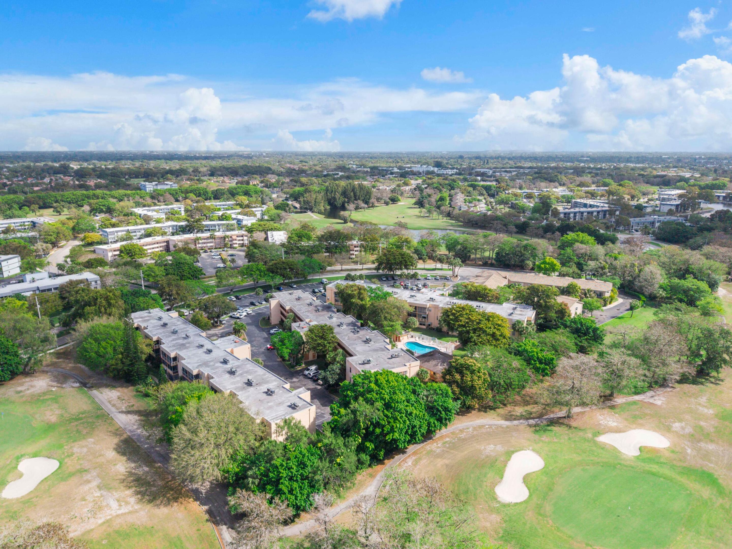 ROKEST CONDOMINIUM APARTMENTS - Residential