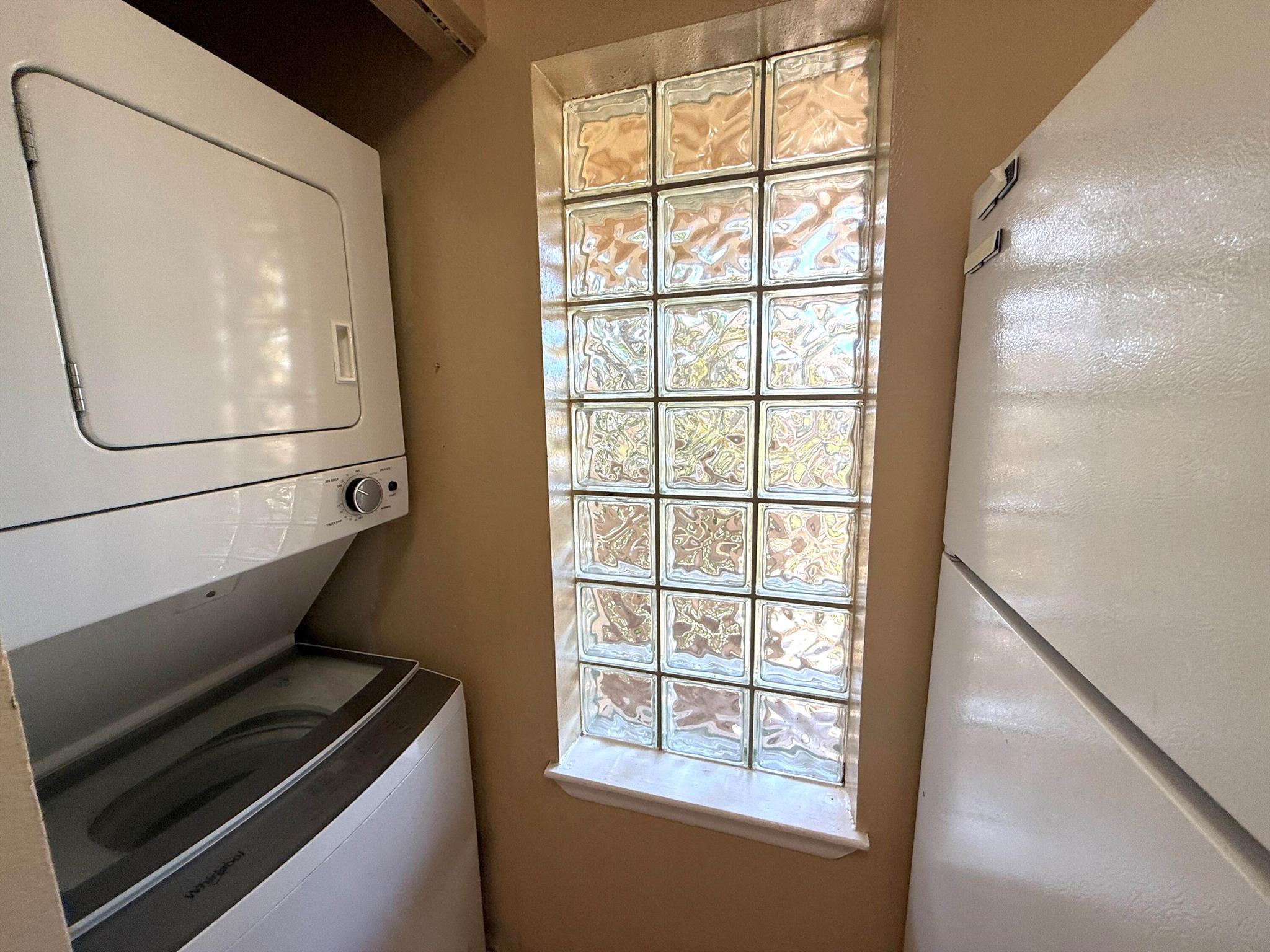 PALM LAKE CONDO - Residential Lease