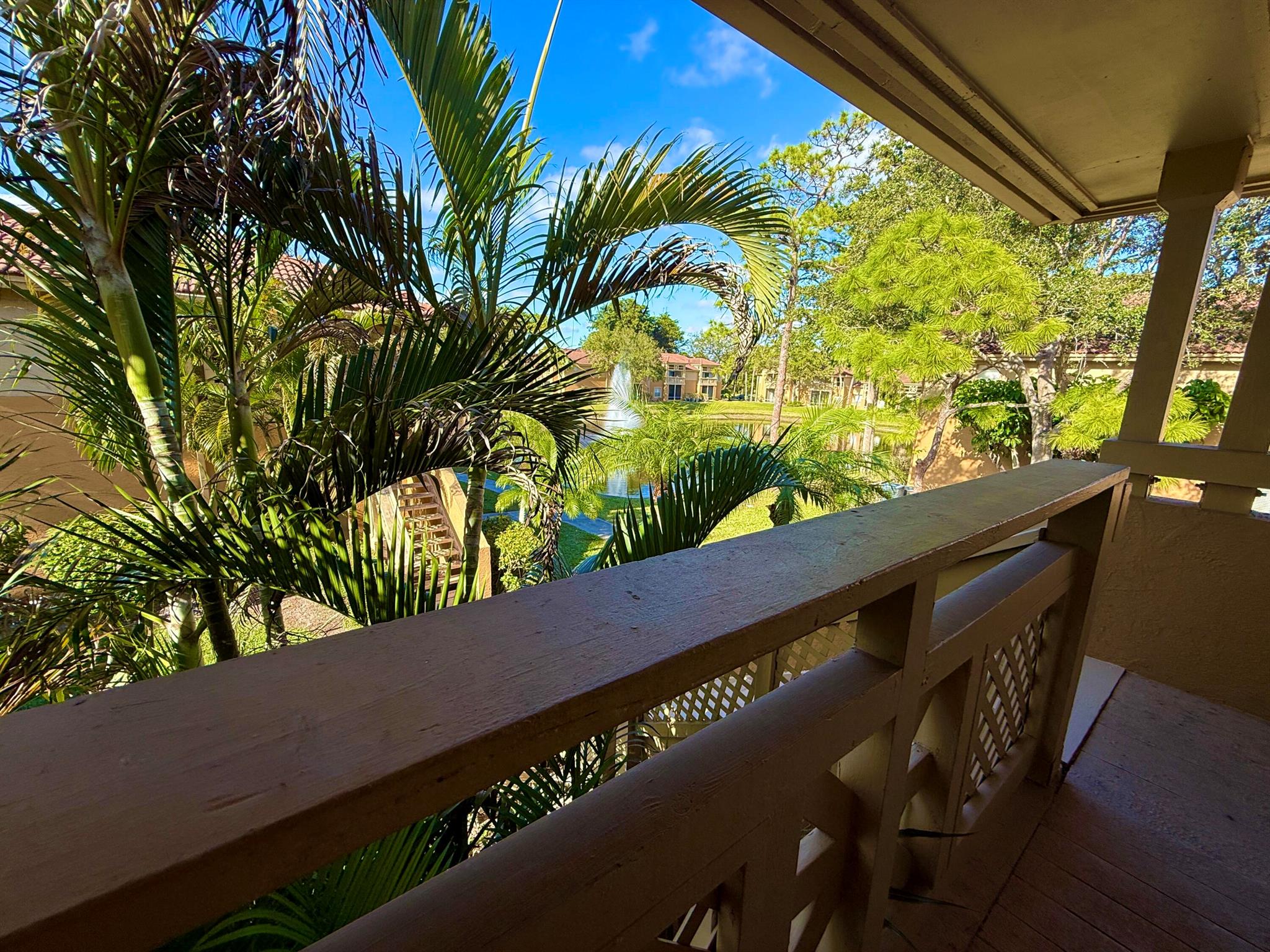 PALM LAKE CONDO - Residential Lease