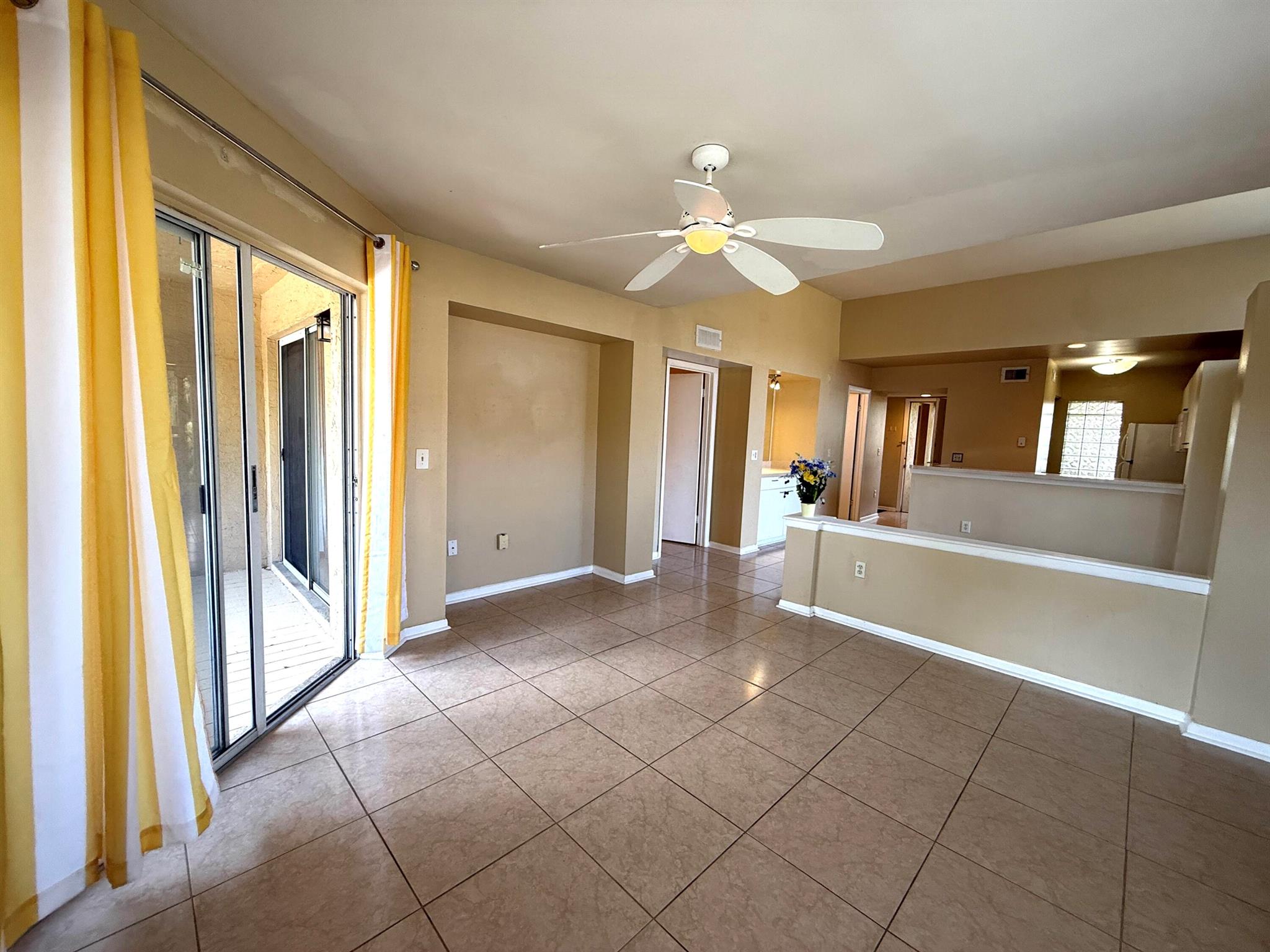 PALM LAKE CONDO - Residential Lease