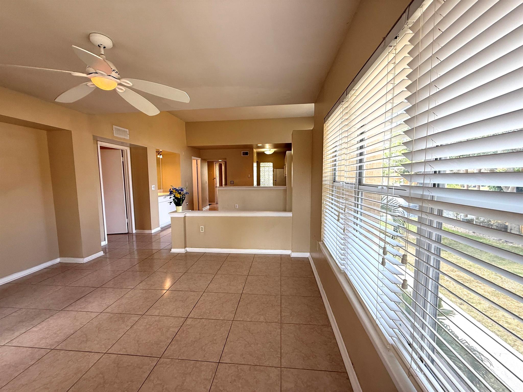 PALM LAKE CONDO - Residential Lease