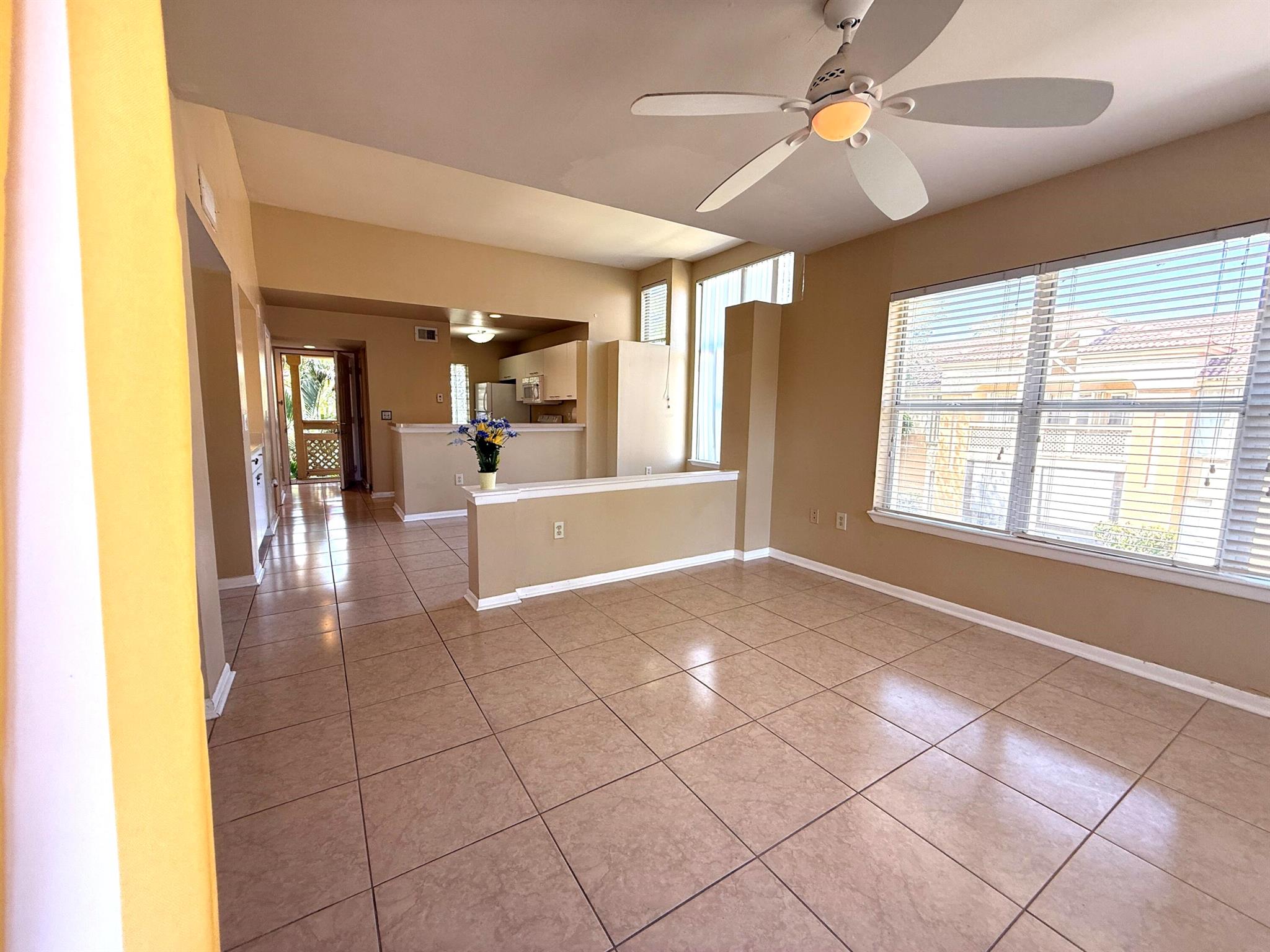PALM LAKE CONDO - Residential Lease