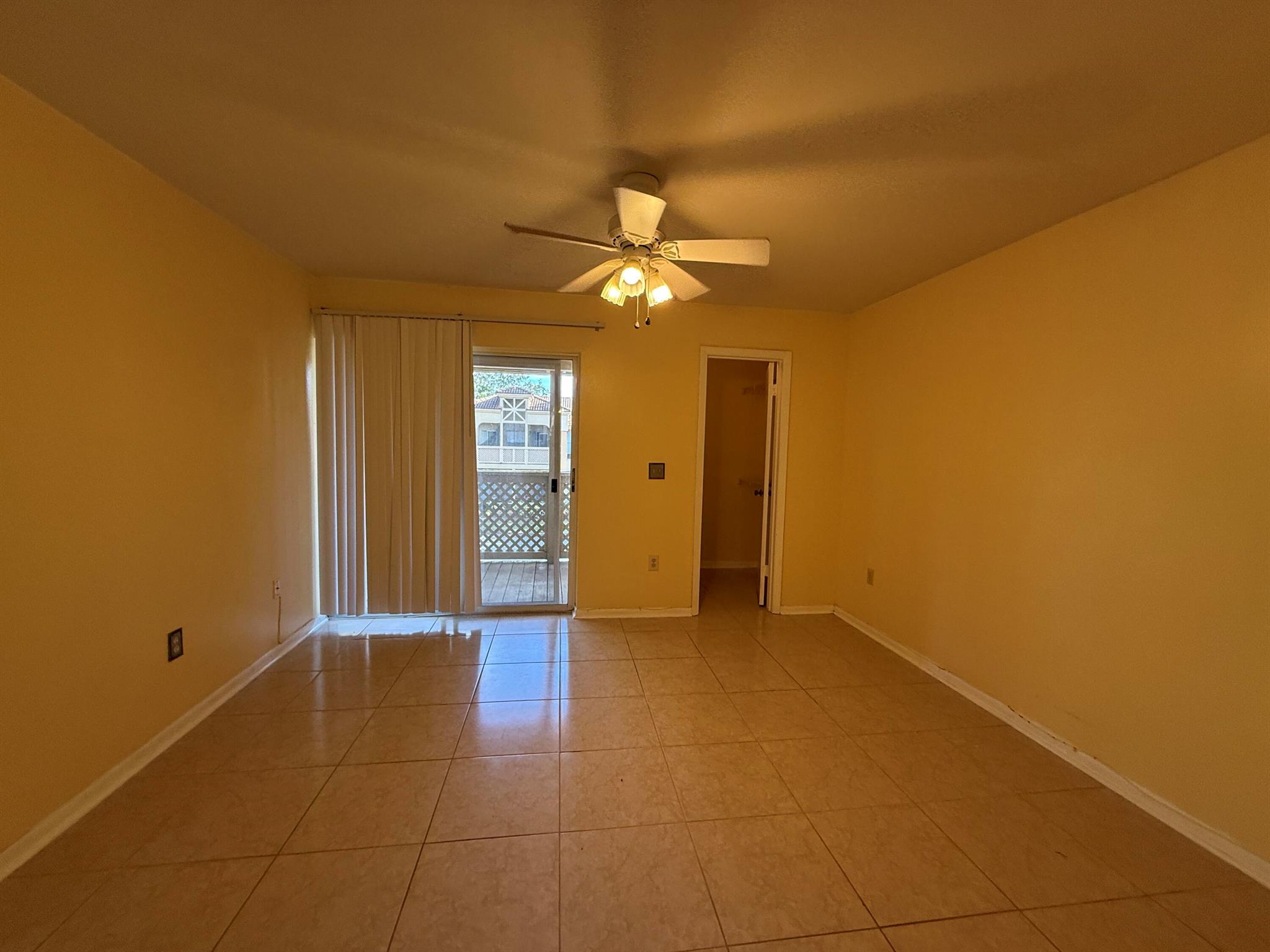 PALM LAKE CONDO - Residential Lease