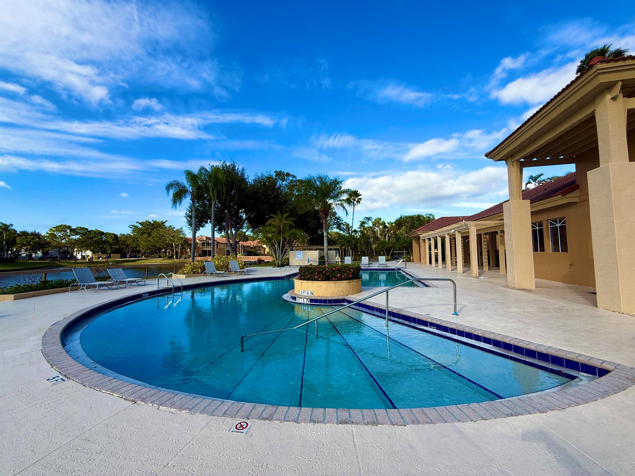 PALM LAKE CONDO - Residential Lease