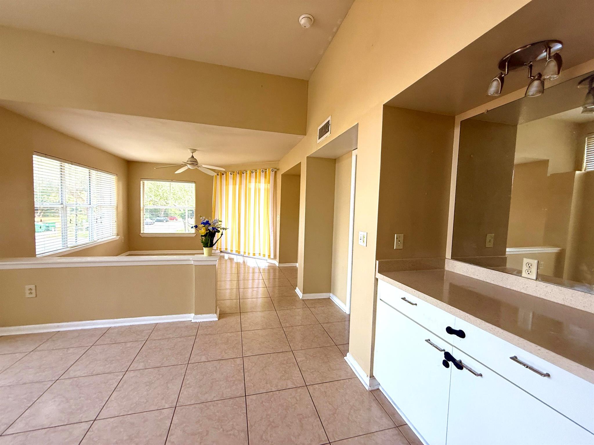 PALM LAKE CONDO - Residential Lease