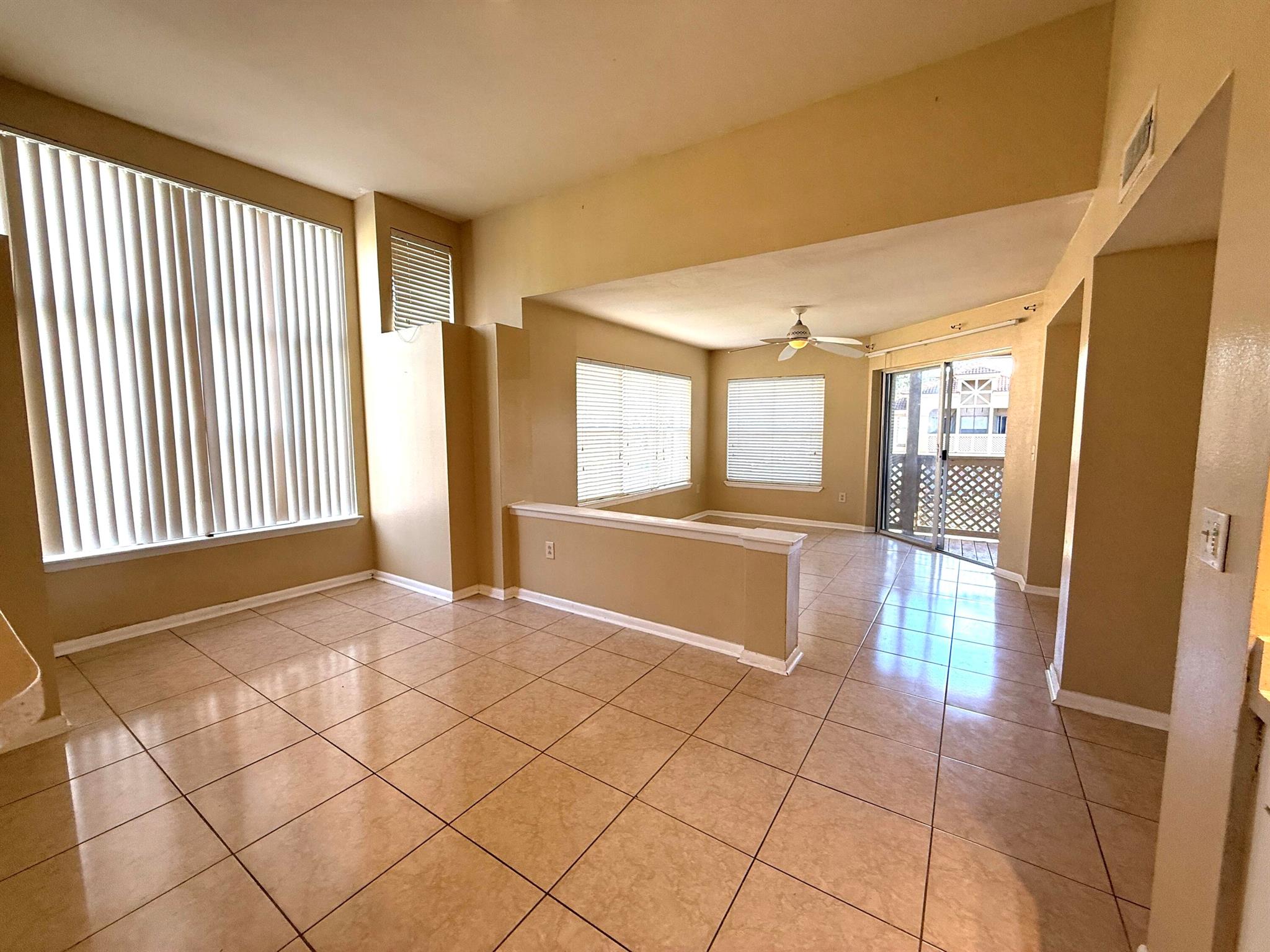 PALM LAKE CONDO - Residential Lease