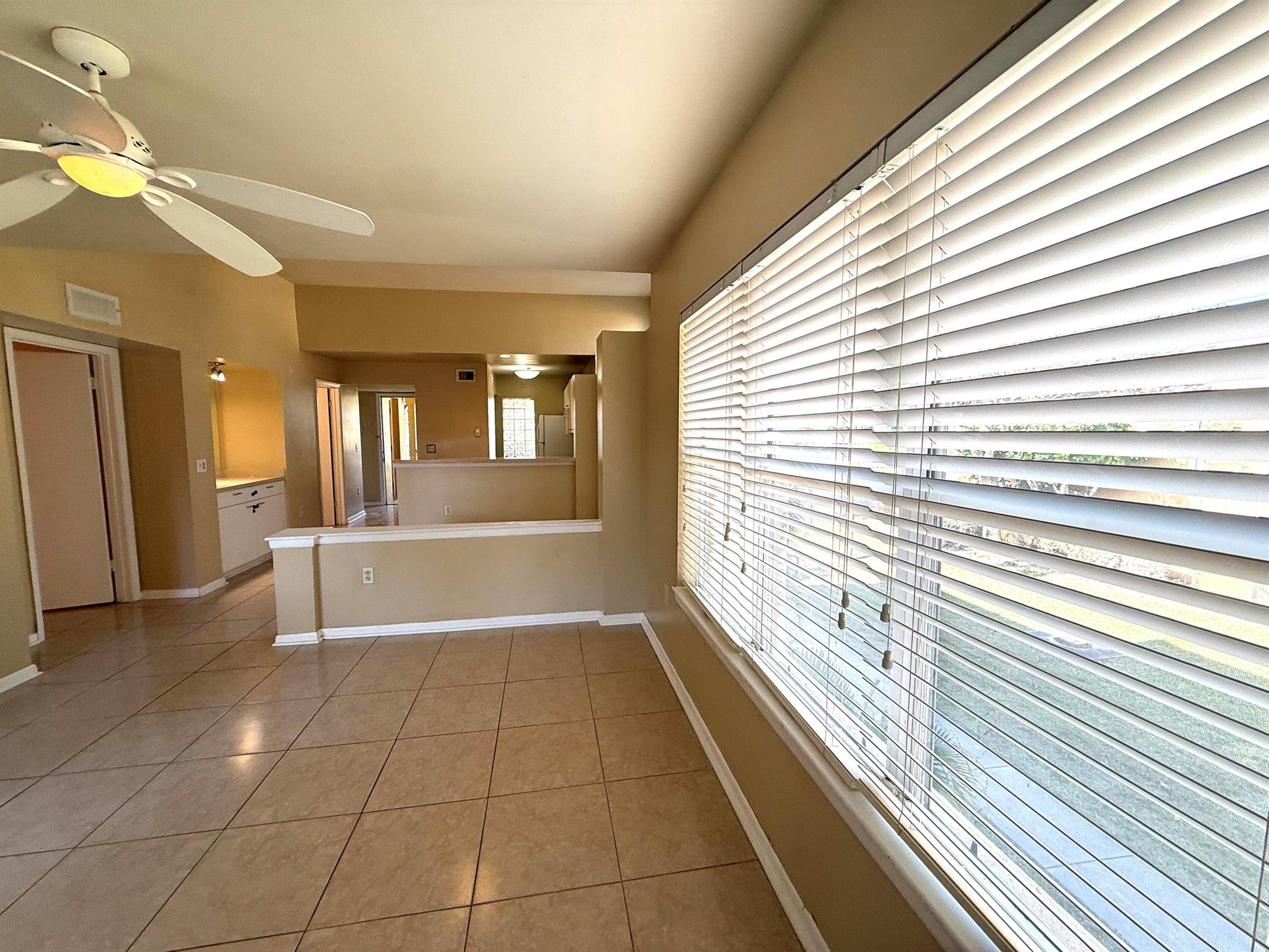 PALM LAKE CONDO - Residential Lease