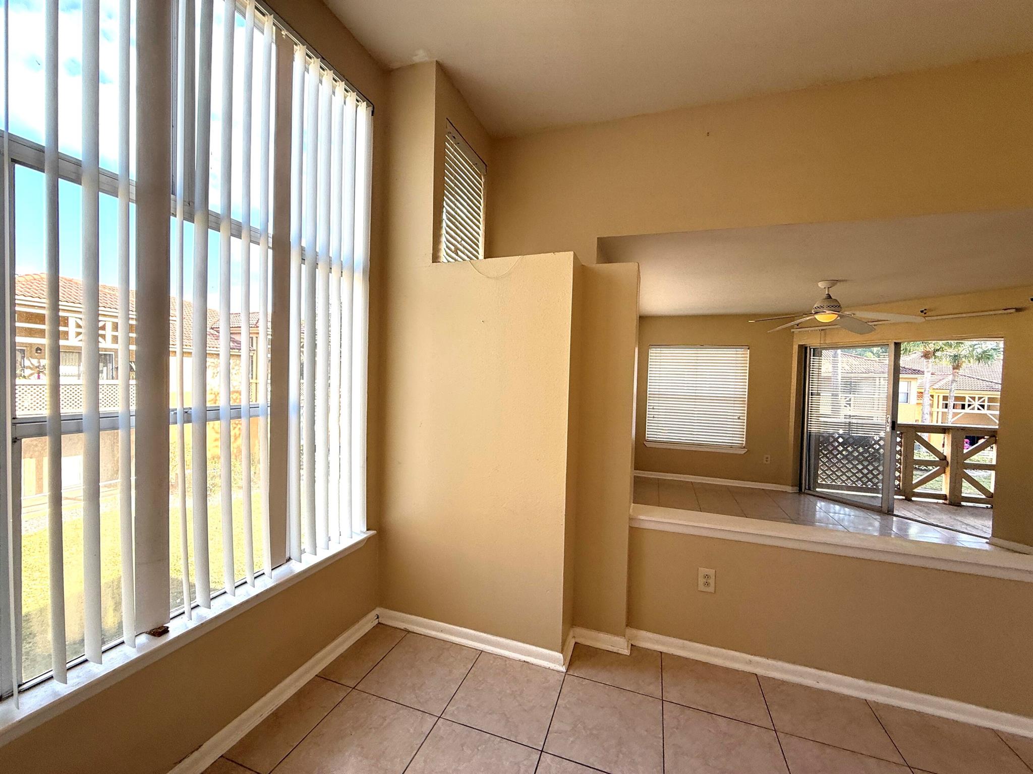 PALM LAKE CONDO - Residential Lease