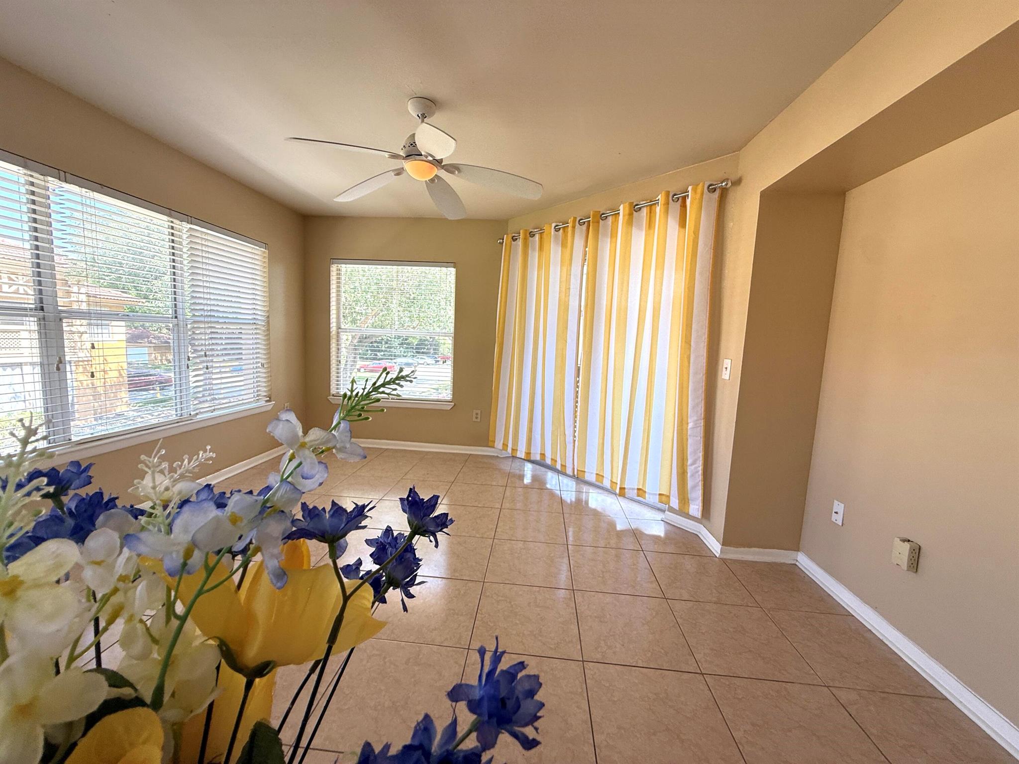 PALM LAKE CONDO - Residential Lease