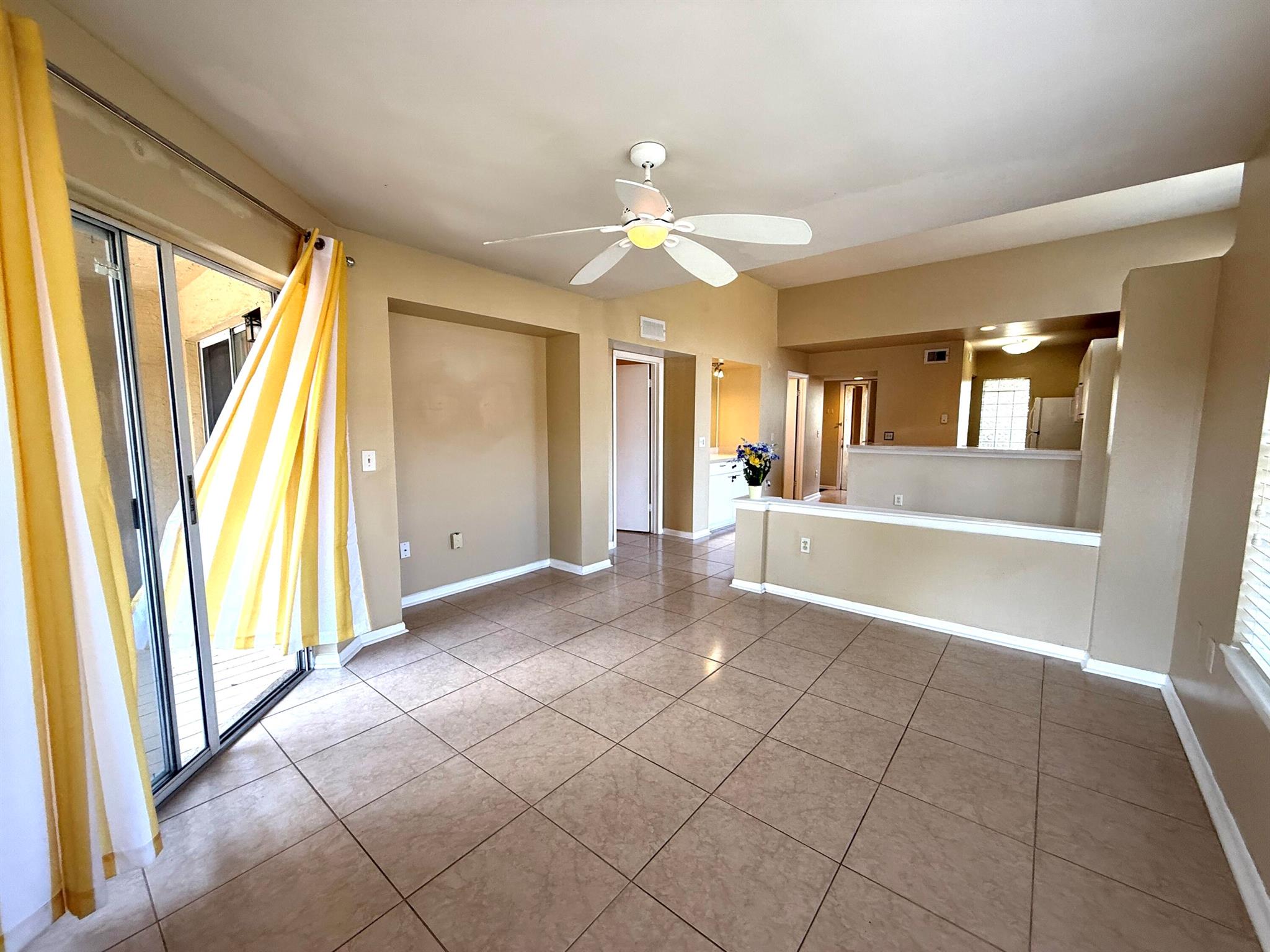 PALM LAKE CONDO - Residential Lease