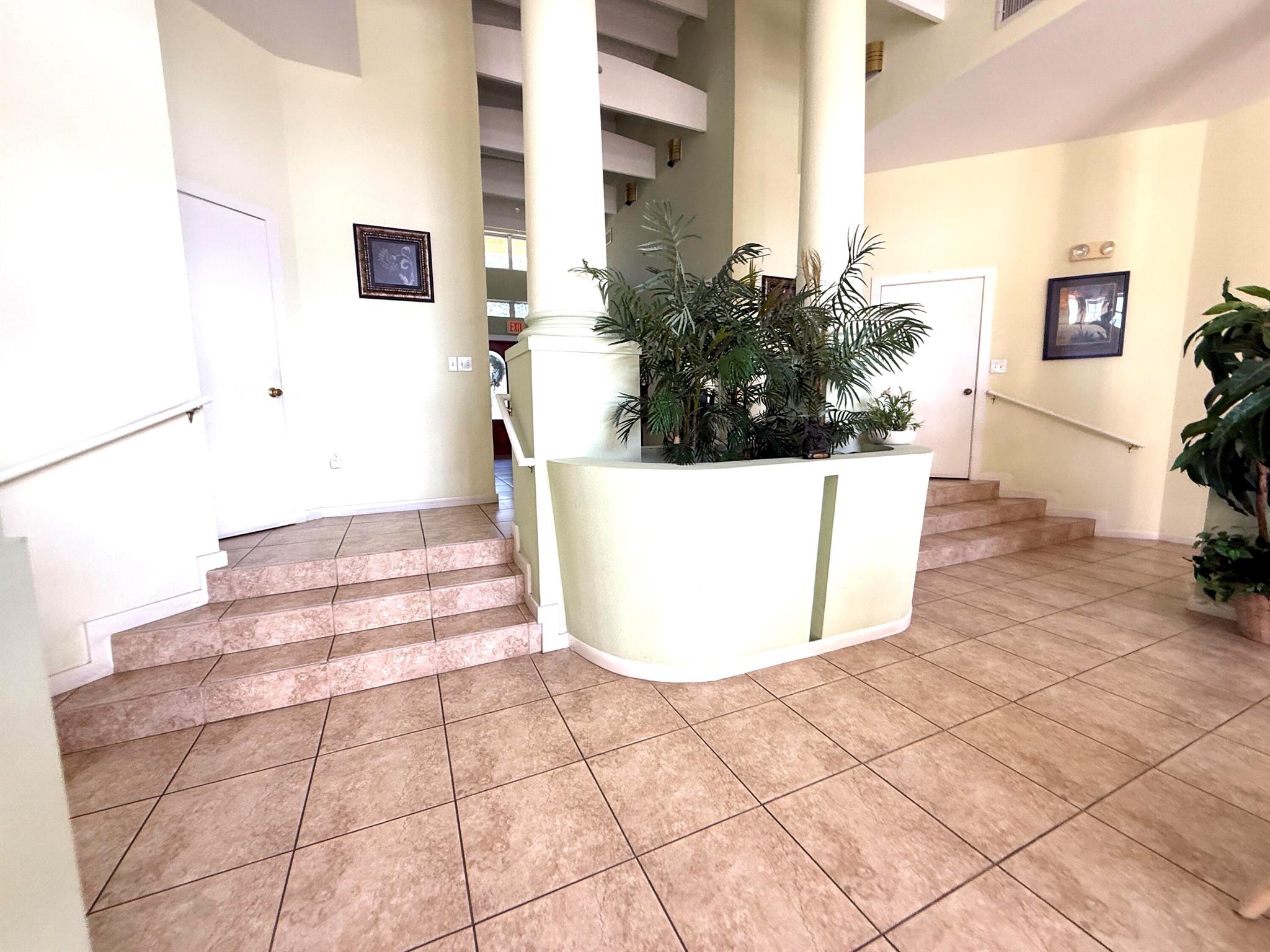 PALM LAKE CONDO - Residential Lease