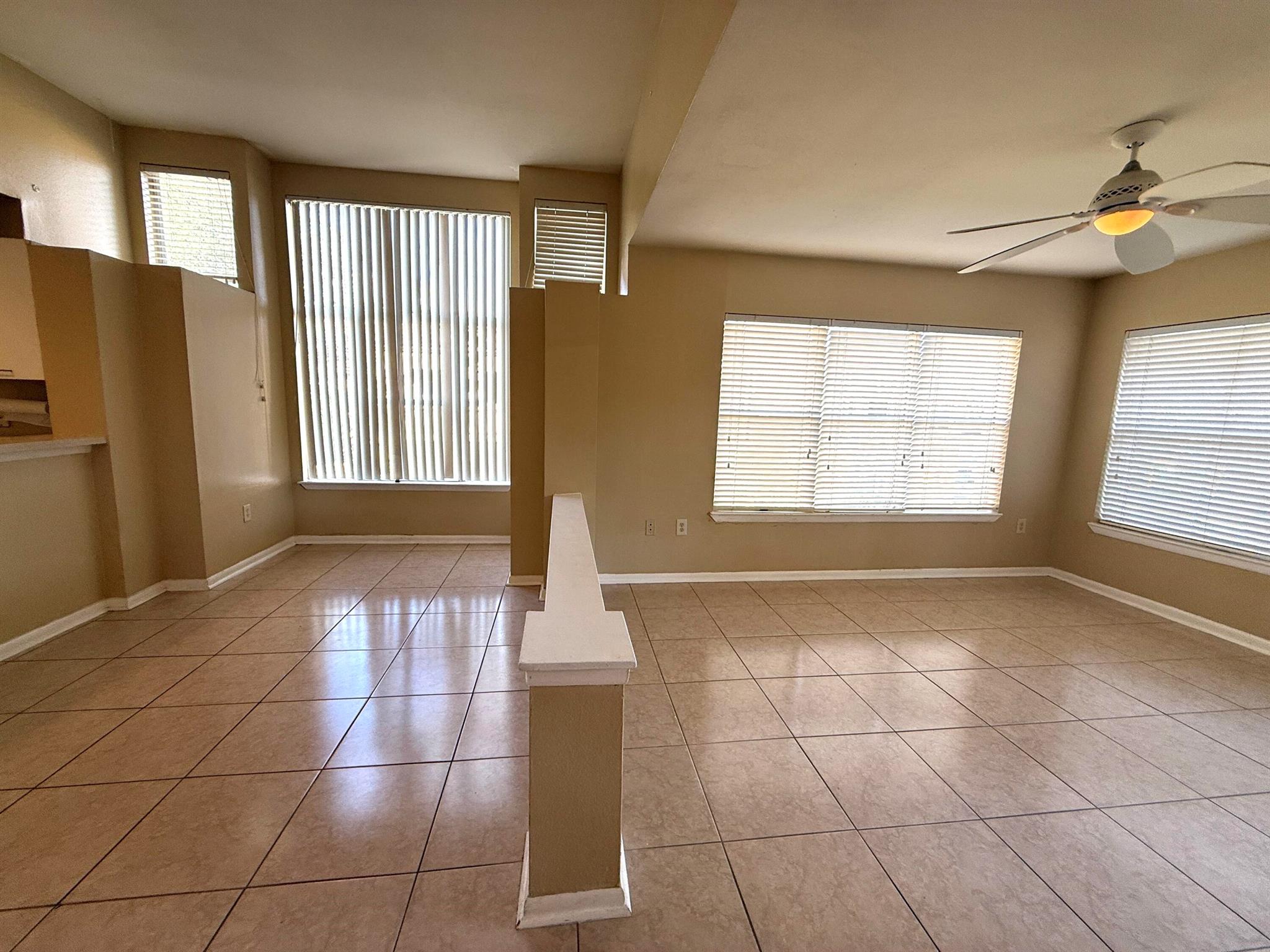 PALM LAKE CONDO - Residential Lease