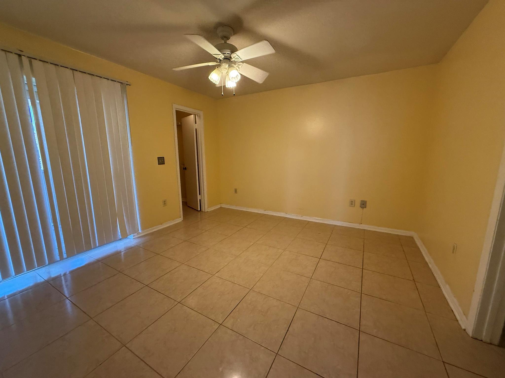 PALM LAKE CONDO - Residential Lease