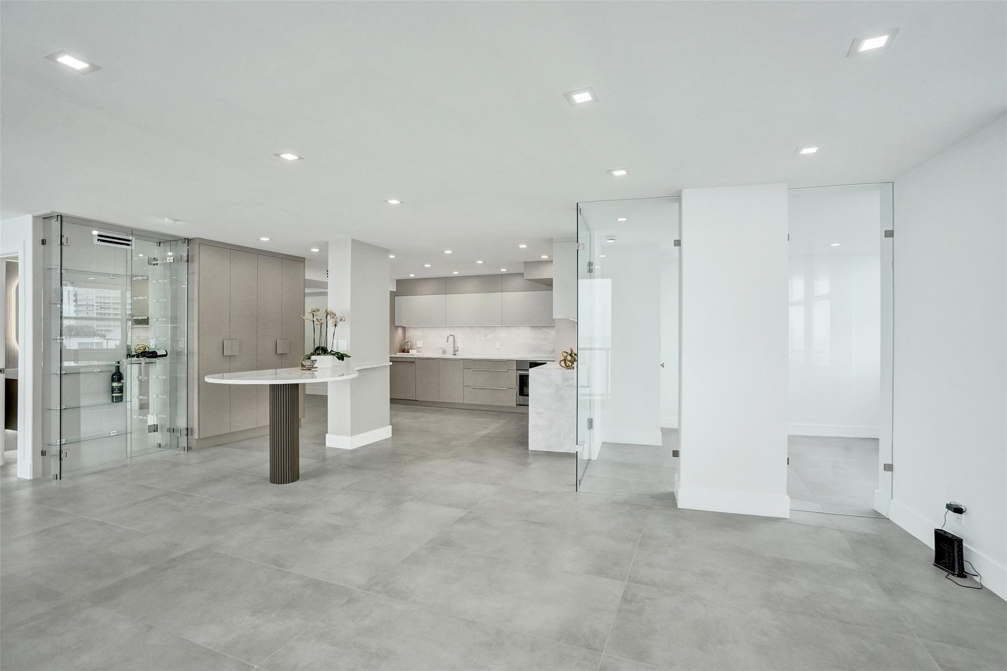 Seasons Condo - Residential