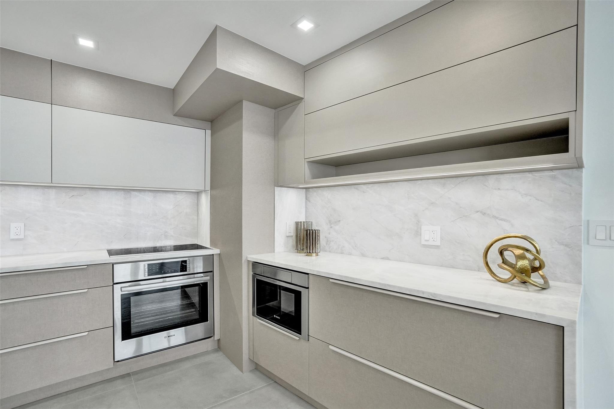 Seasons Condo - Residential