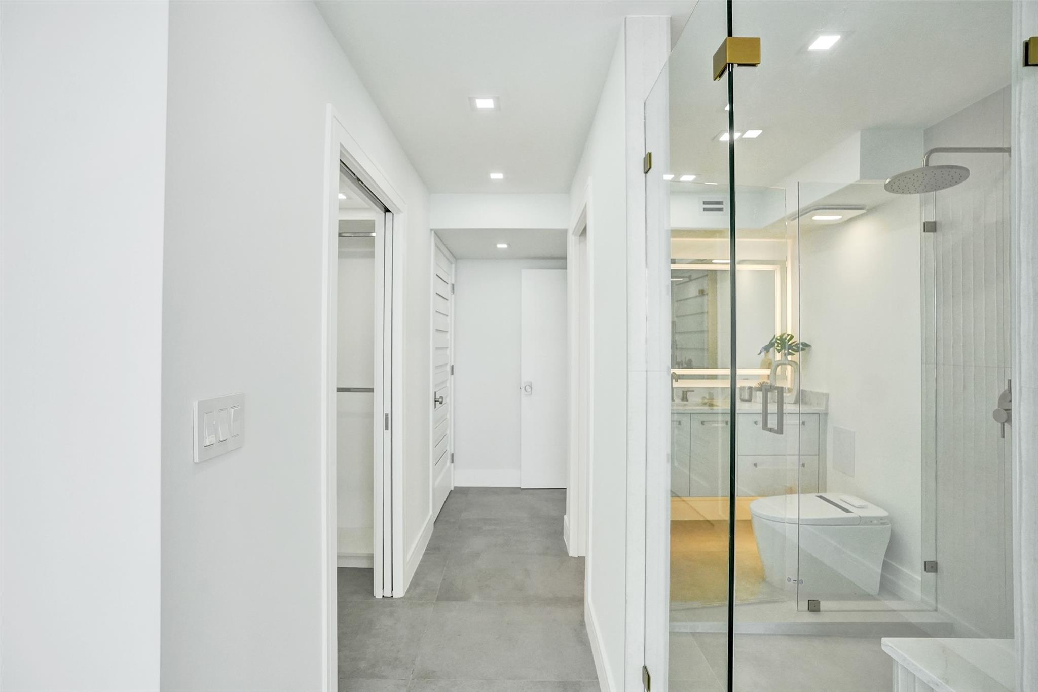 Seasons Condo - Residential