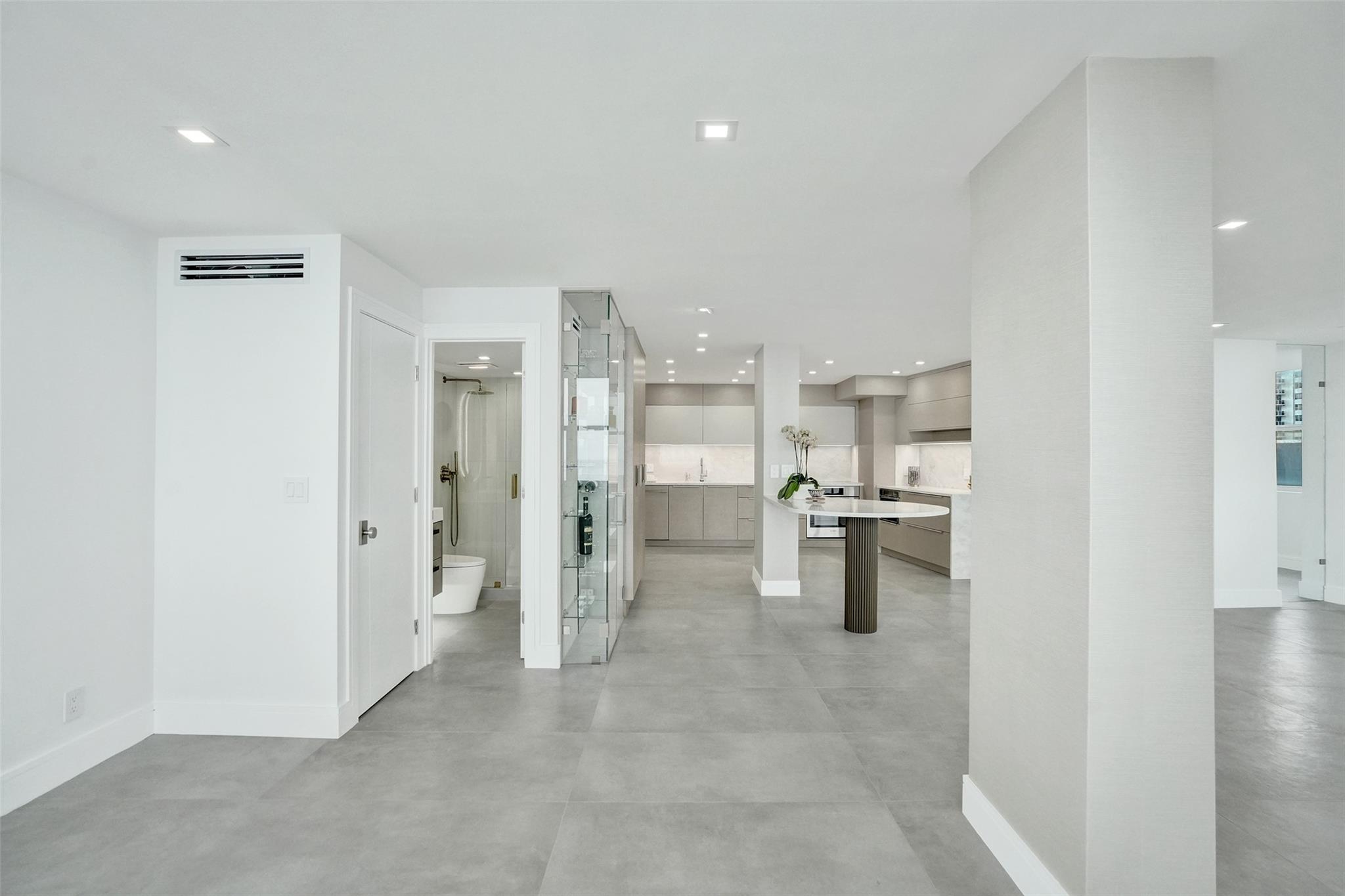 Seasons Condo - Residential