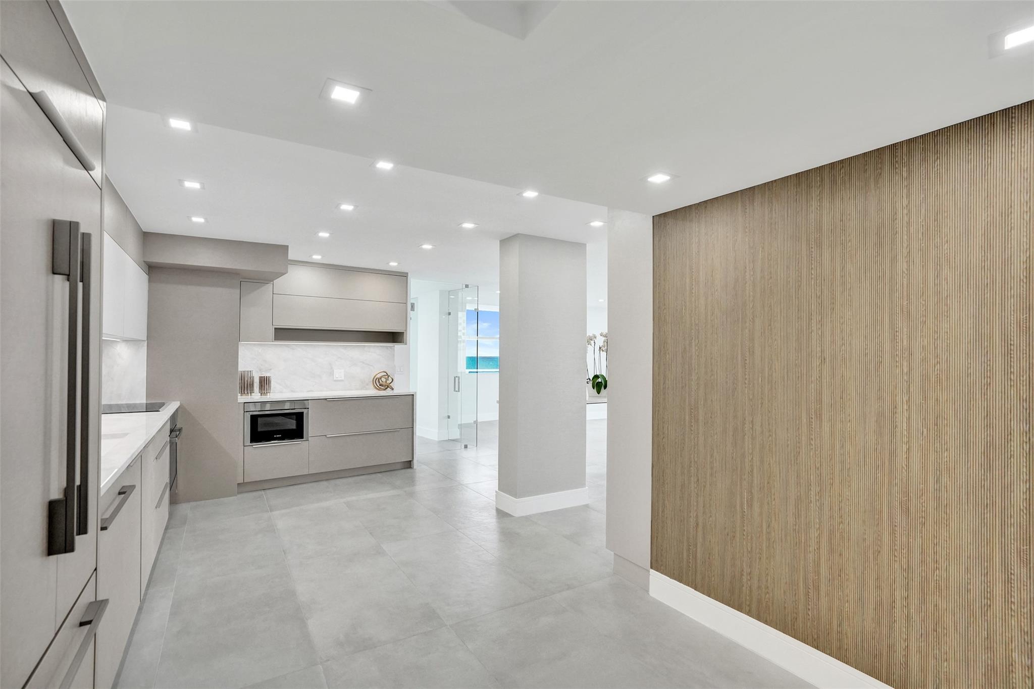 Seasons Condo - Residential