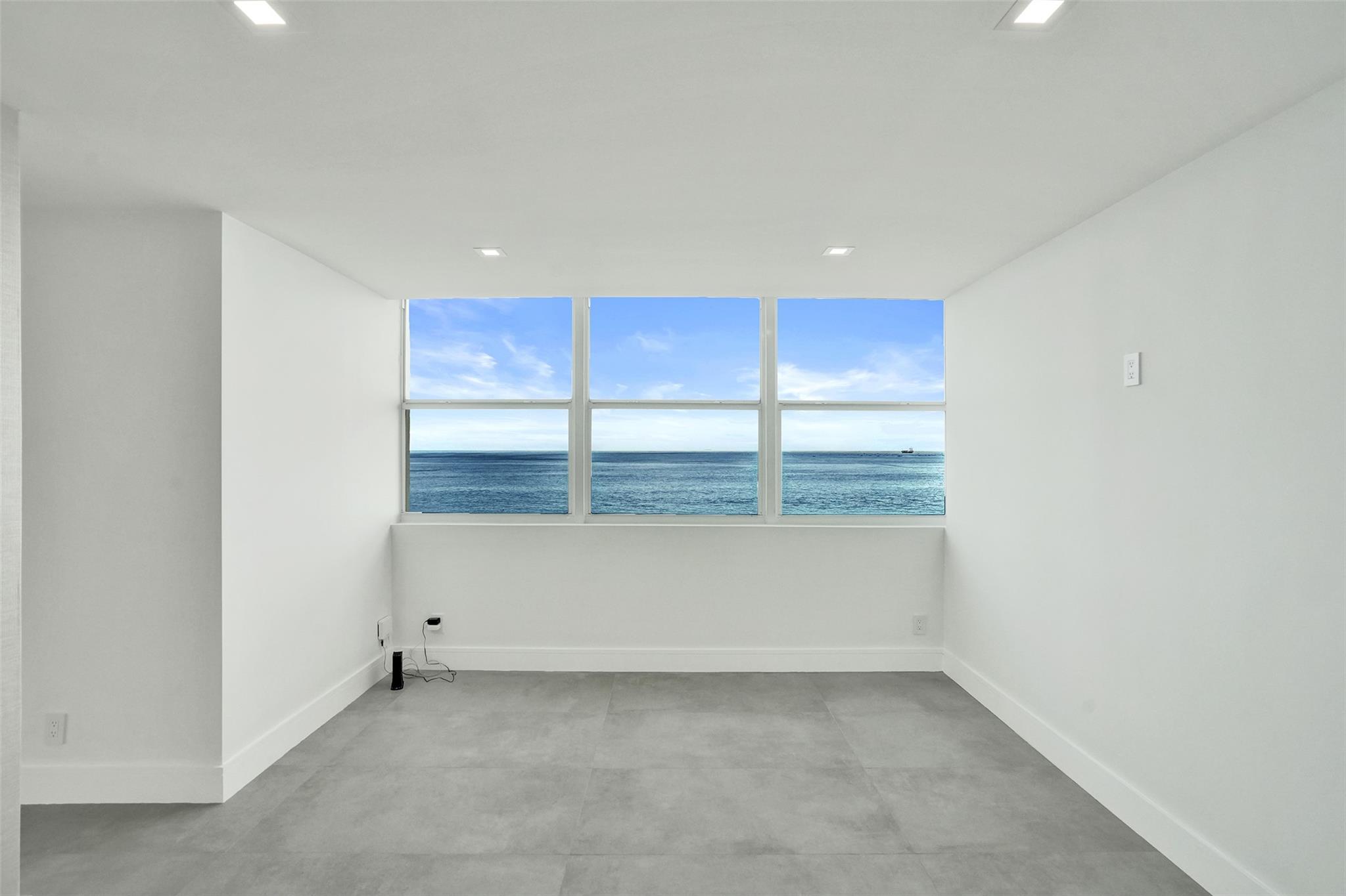 Seasons Condo - Residential