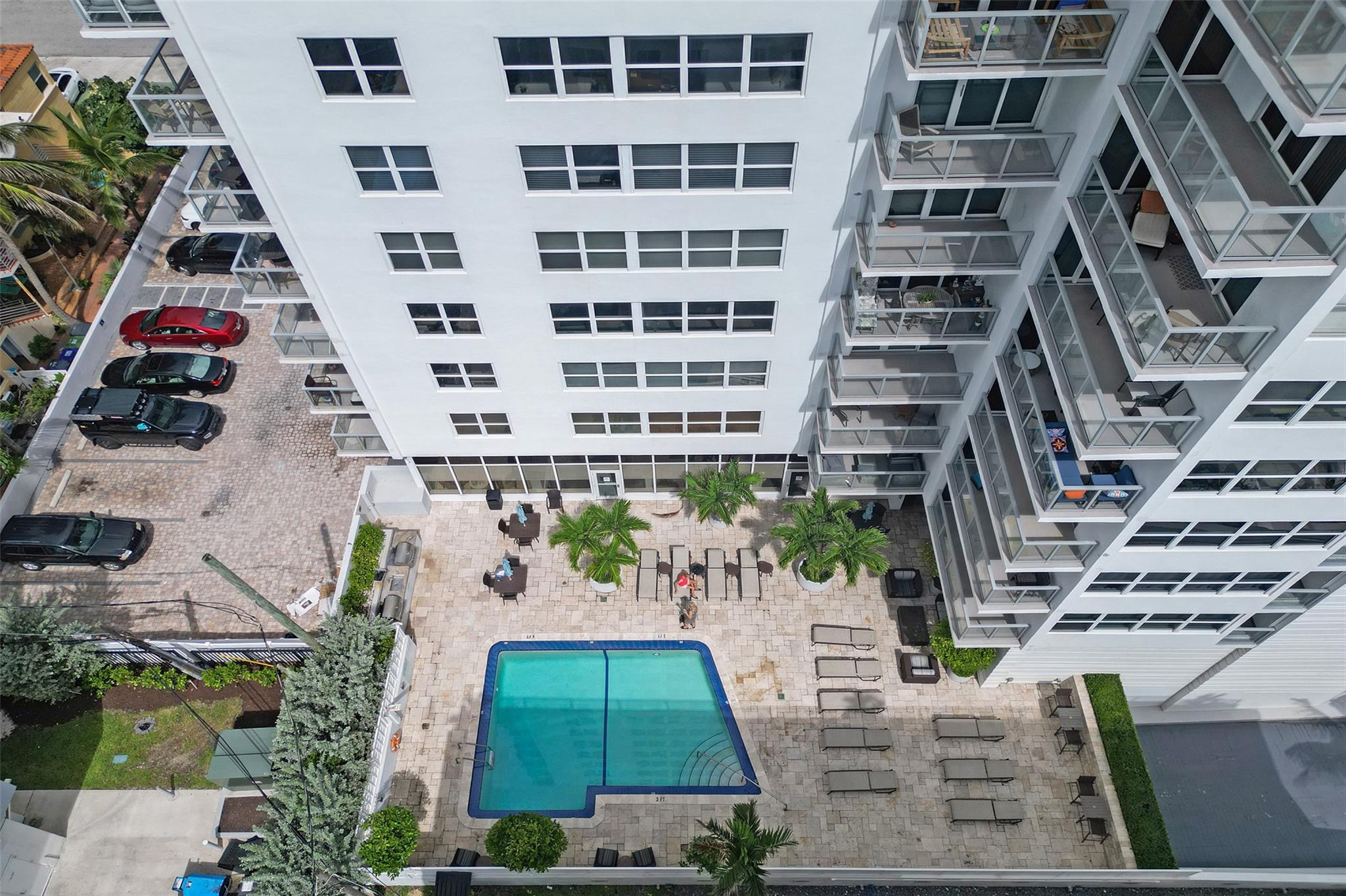 Seasons Condo - Residential