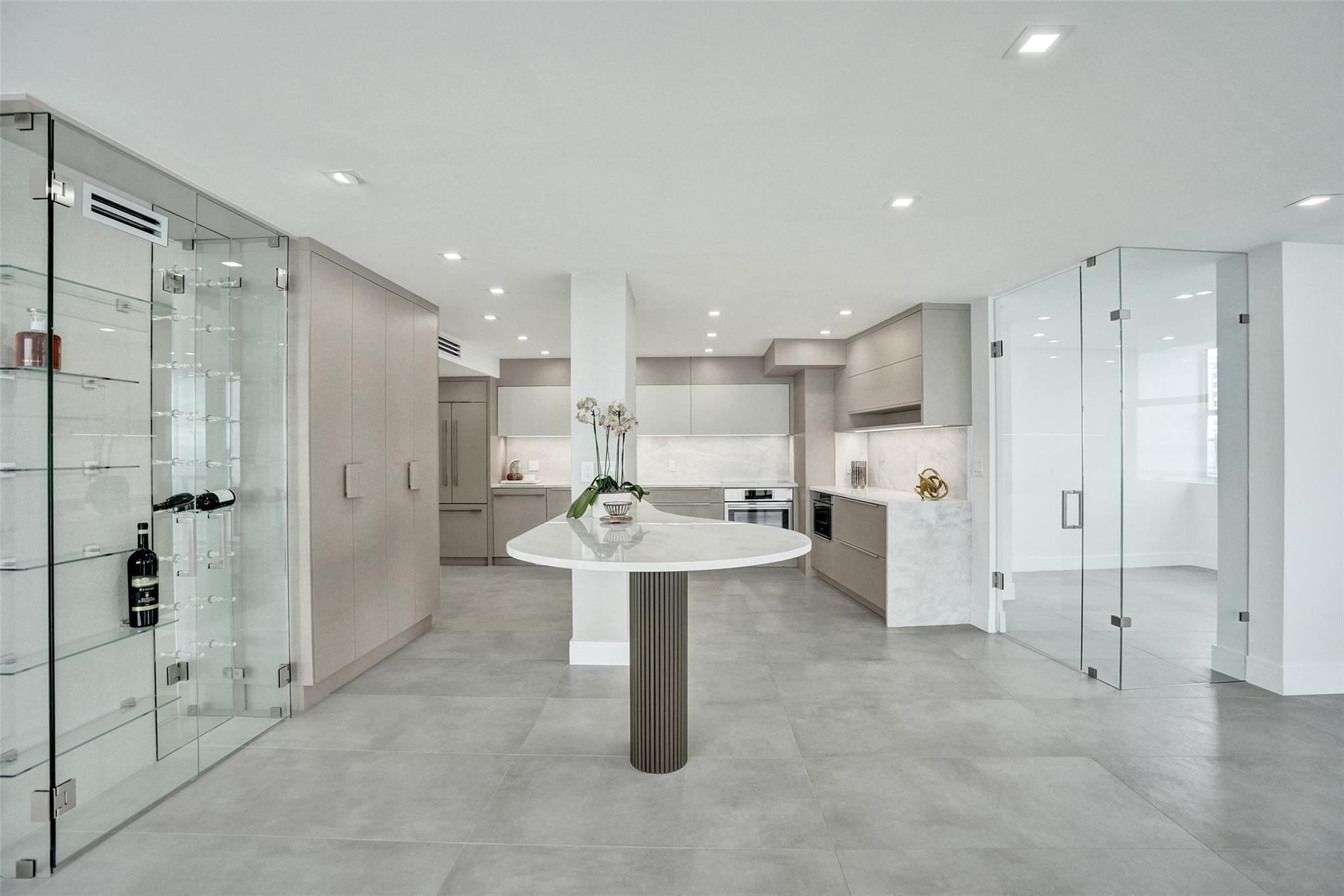 Seasons Condo - Residential