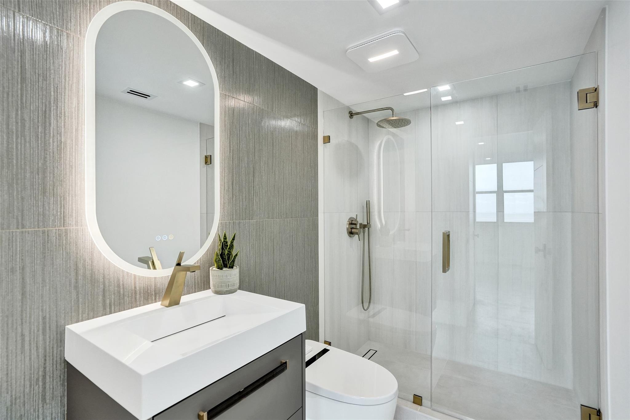 Seasons Condo - Residential