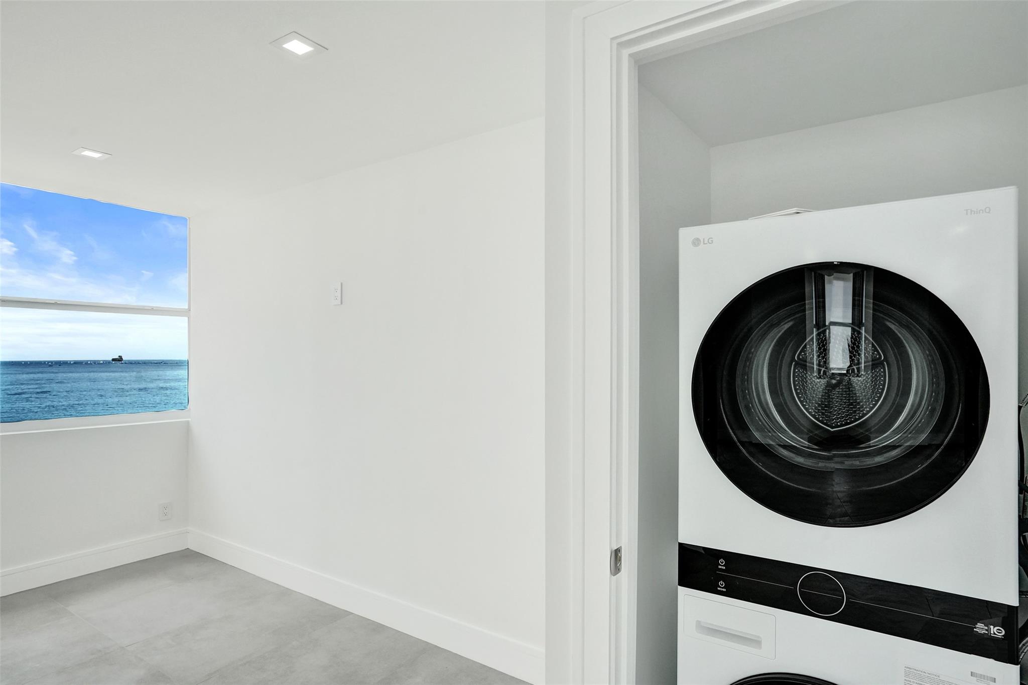 Seasons Condo - Residential