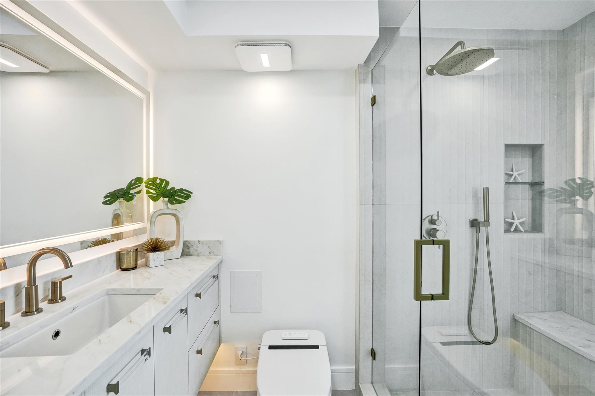 Seasons Condo - Residential