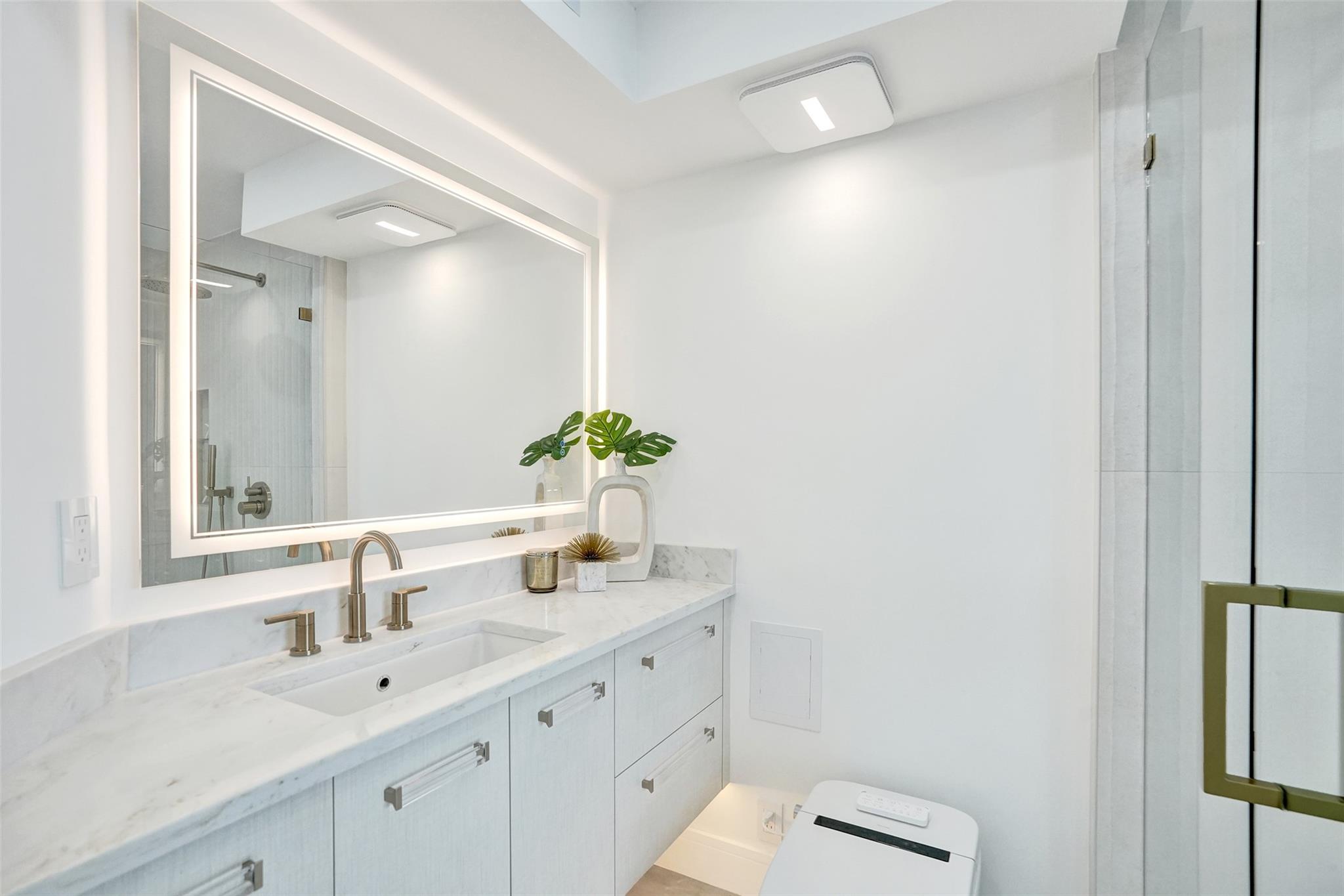 Seasons Condo - Residential