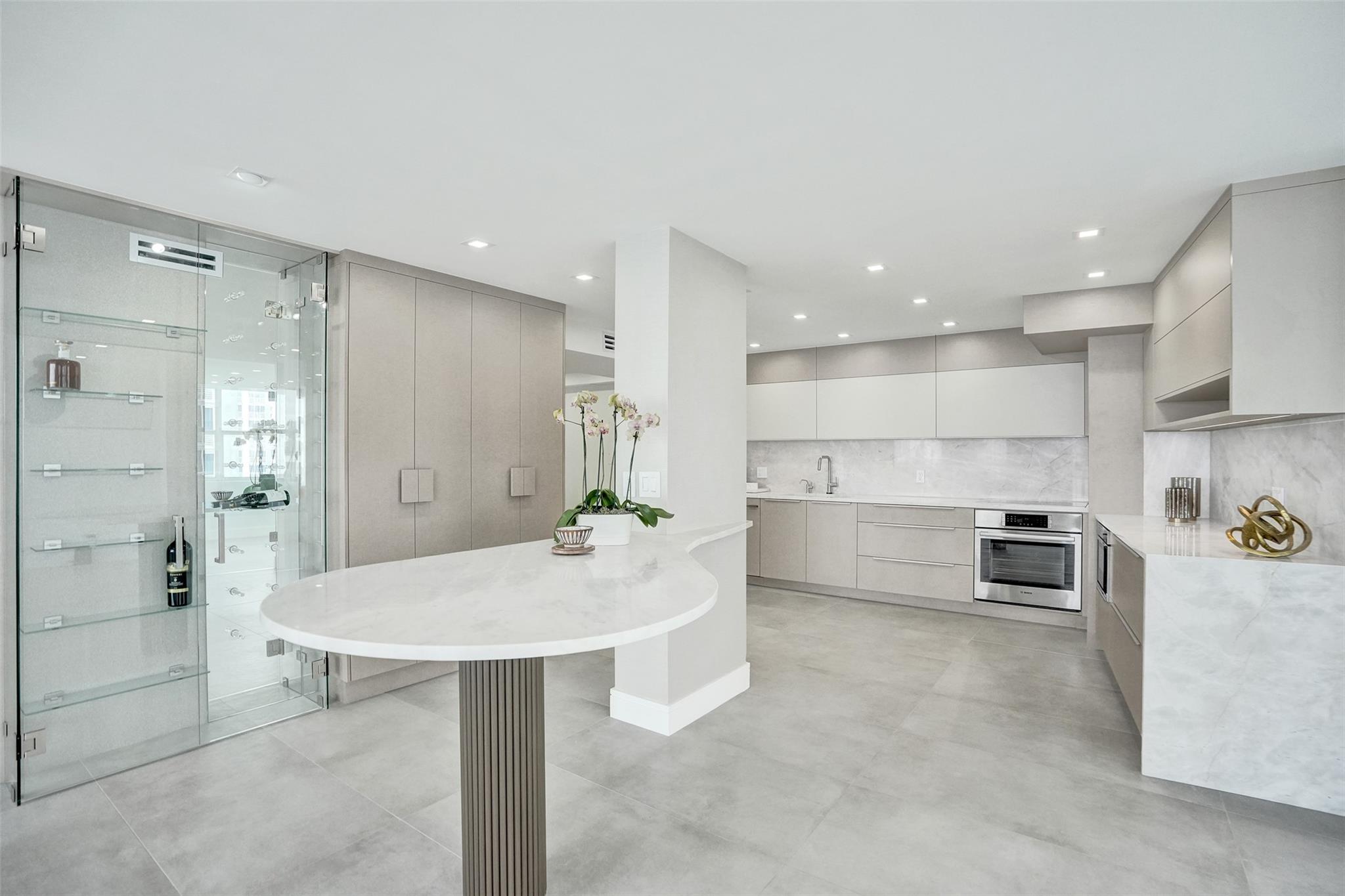 Seasons Condo - Residential