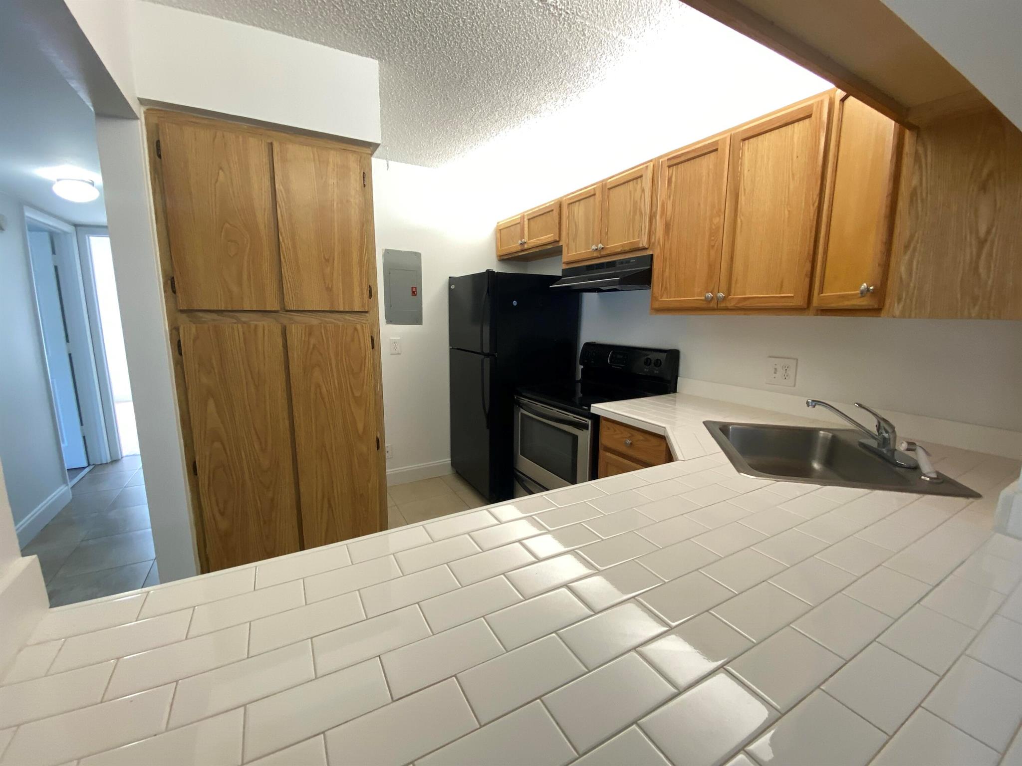 PALM CLUB VILLAGE II COND - Residential Lease