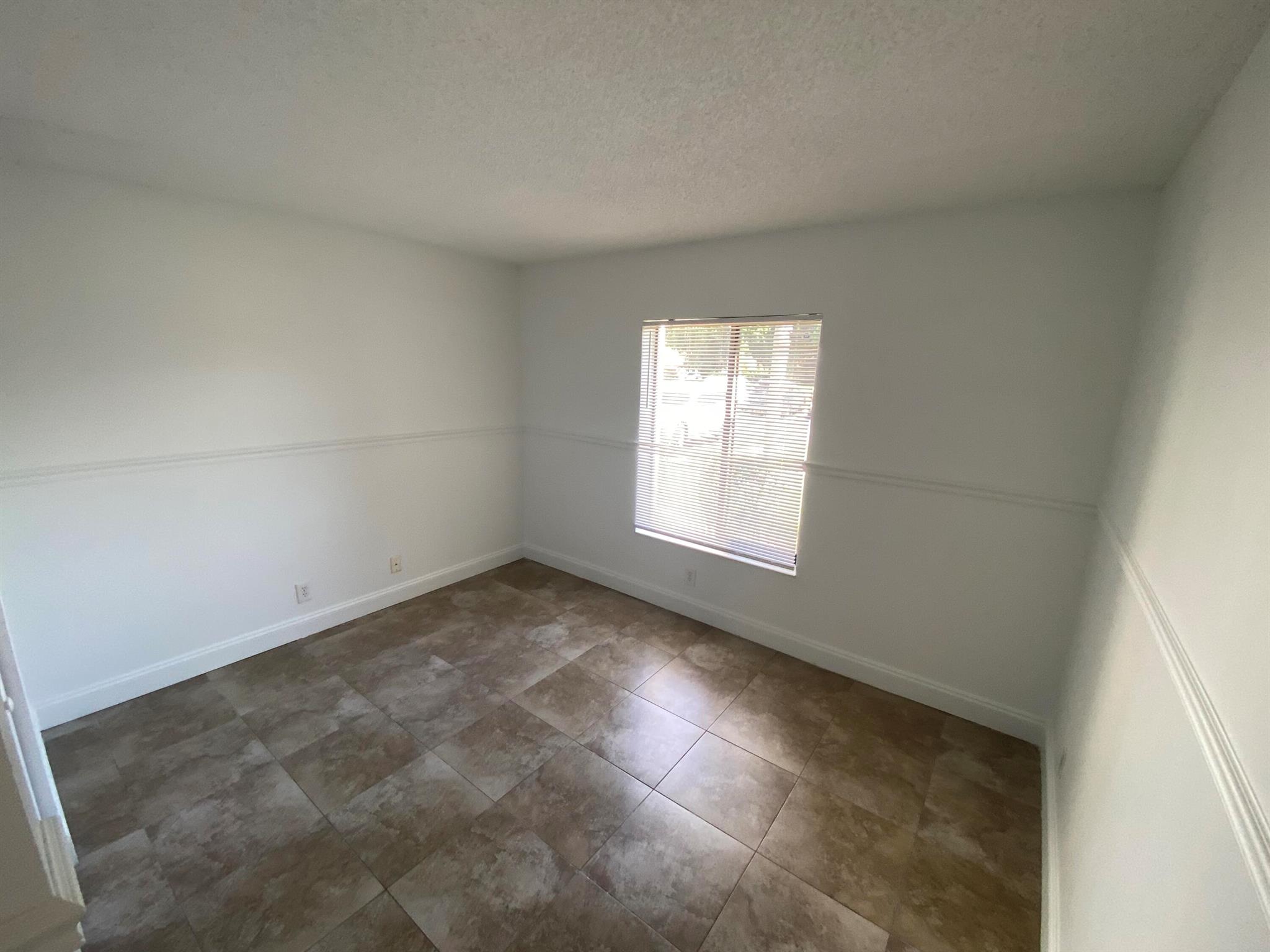 PALM CLUB VILLAGE II COND - Residential Lease