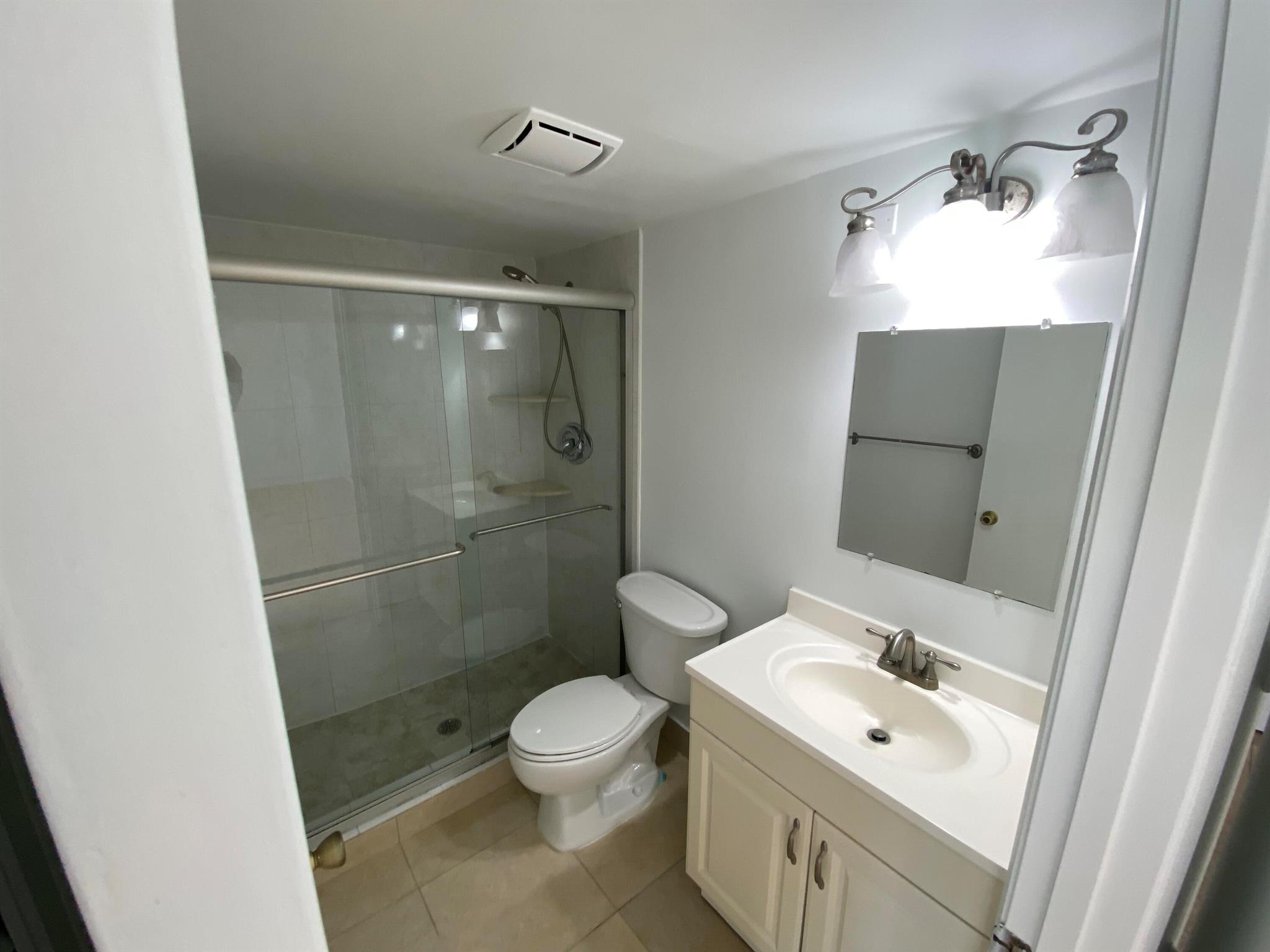 PALM CLUB VILLAGE II COND - Residential Lease