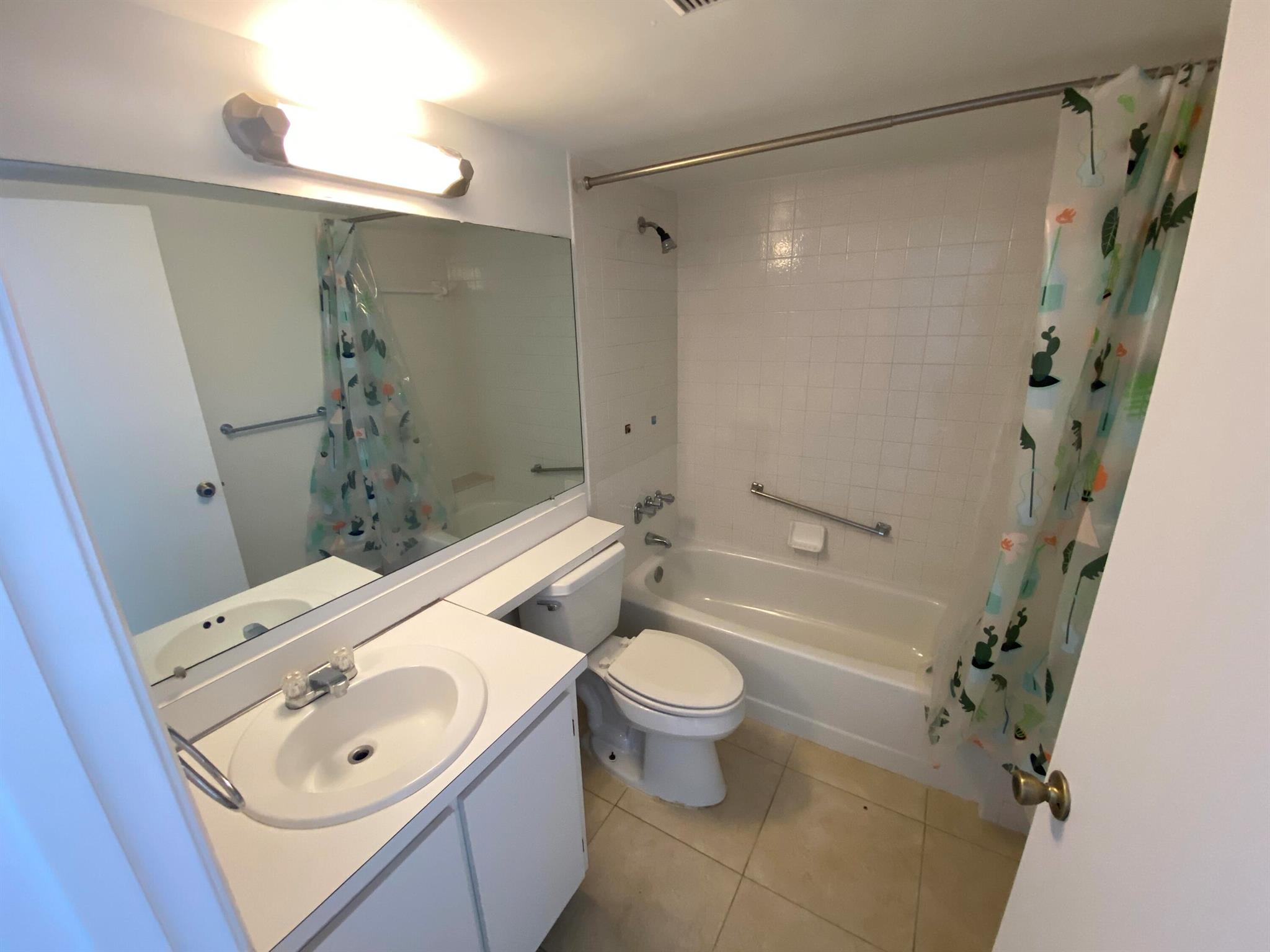 PALM CLUB VILLAGE II COND - Residential Lease