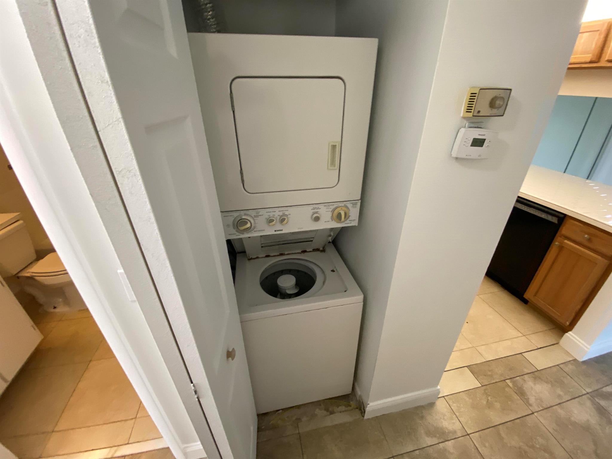 PALM CLUB VILLAGE II COND - Residential Lease