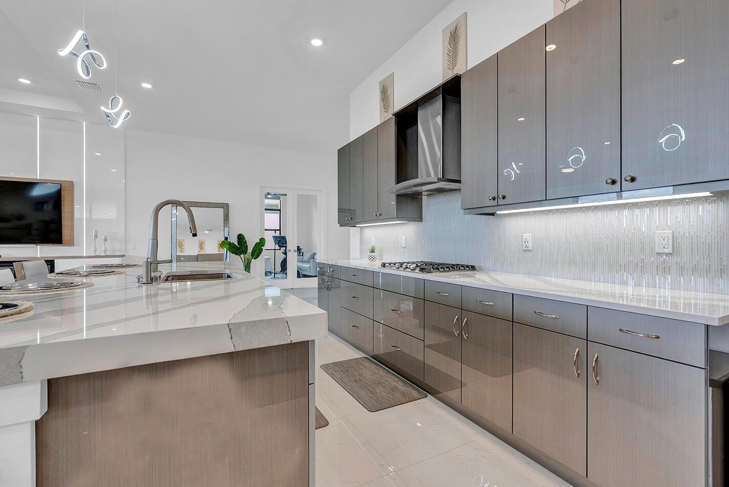 CRESSWIND PALM BEACH - Residential