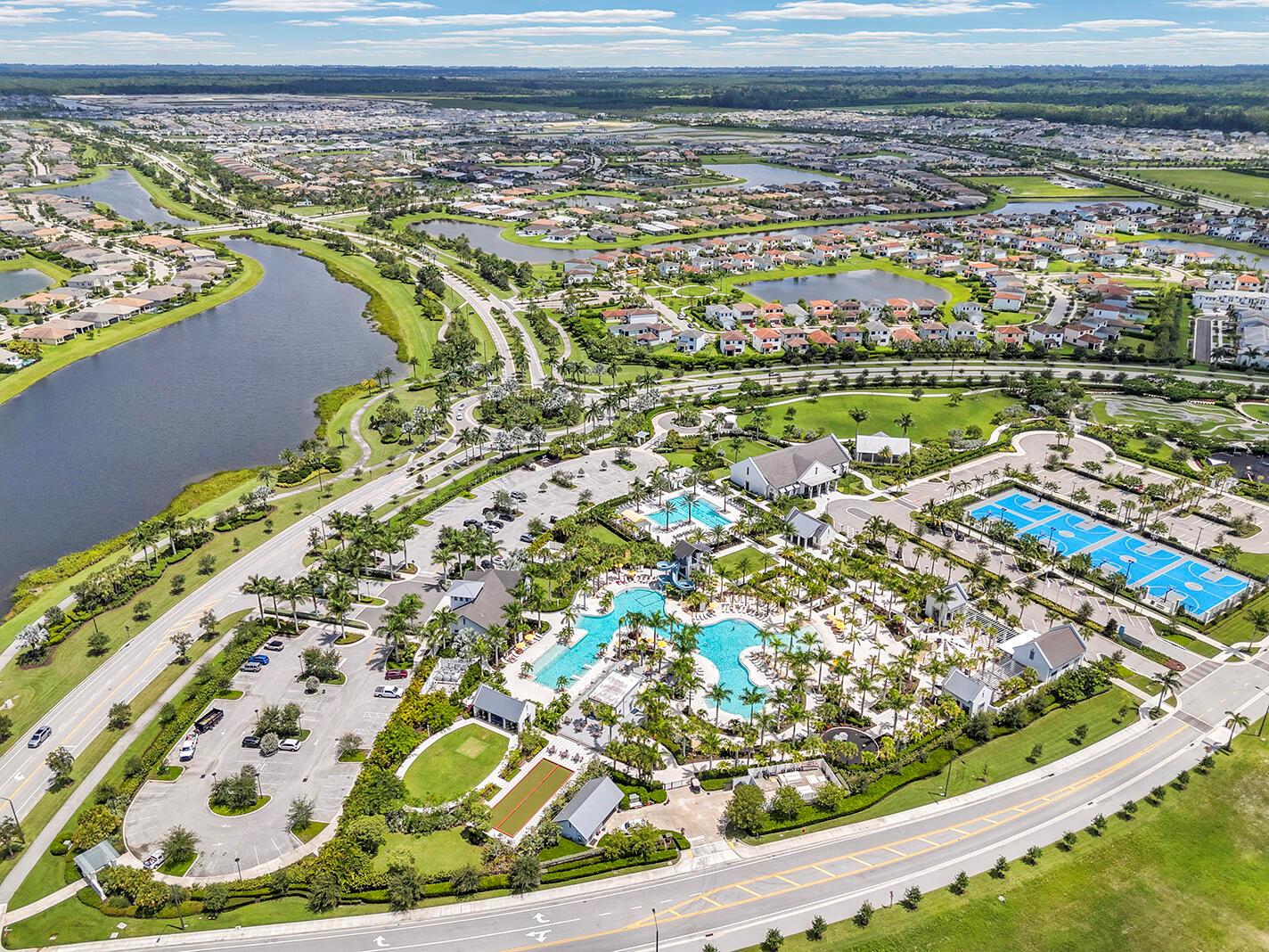 CRESSWIND PALM BEACH - Residential