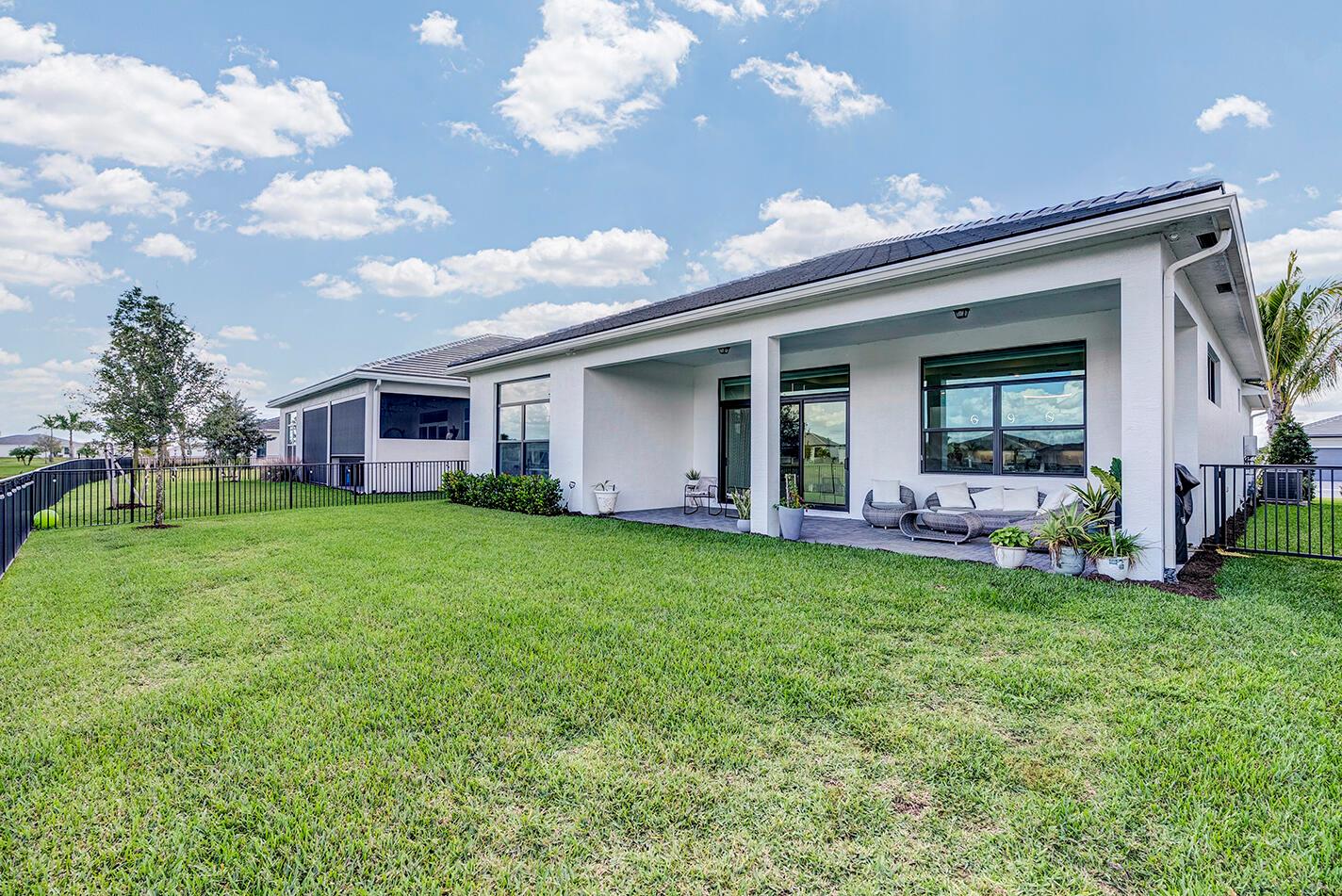 CRESSWIND PALM BEACH - Residential