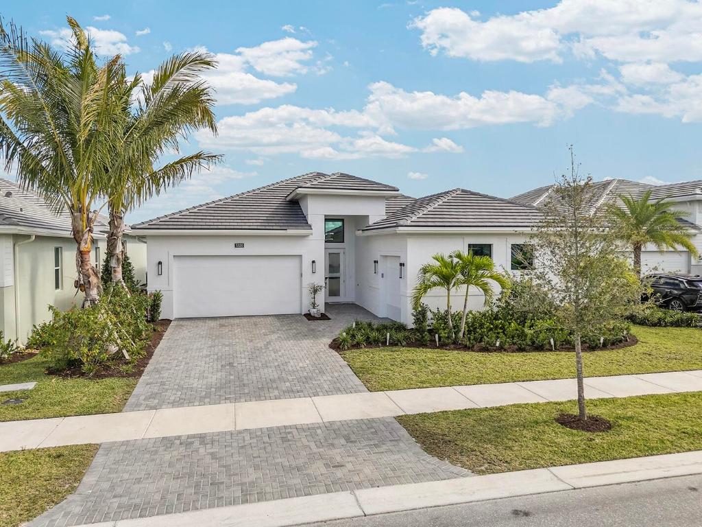 5320 Saint Armands Way