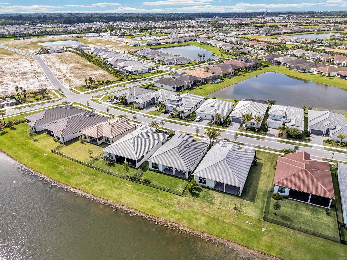 CRESSWIND PALM BEACH - Residential