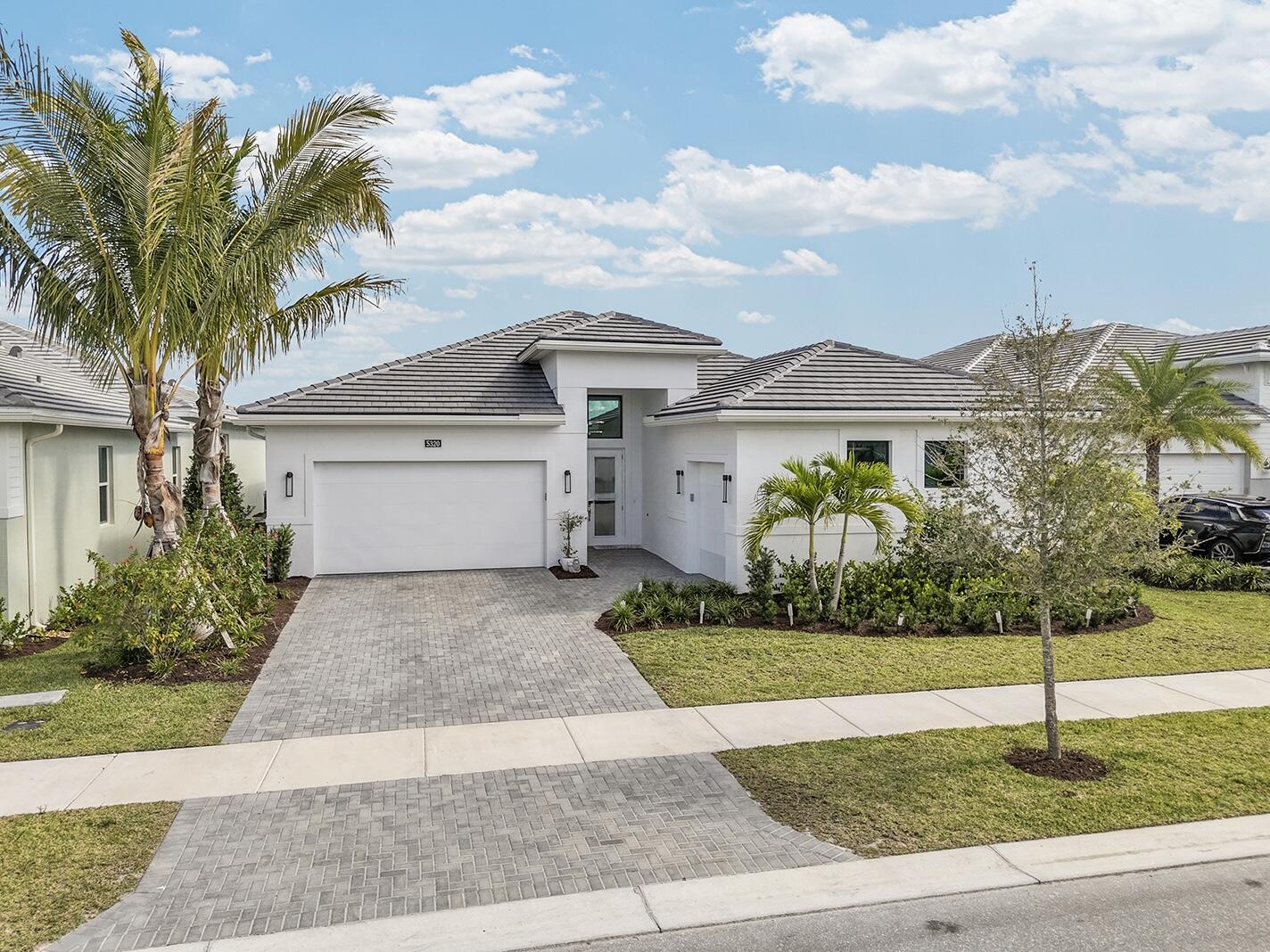 5320 Saint Armands Way