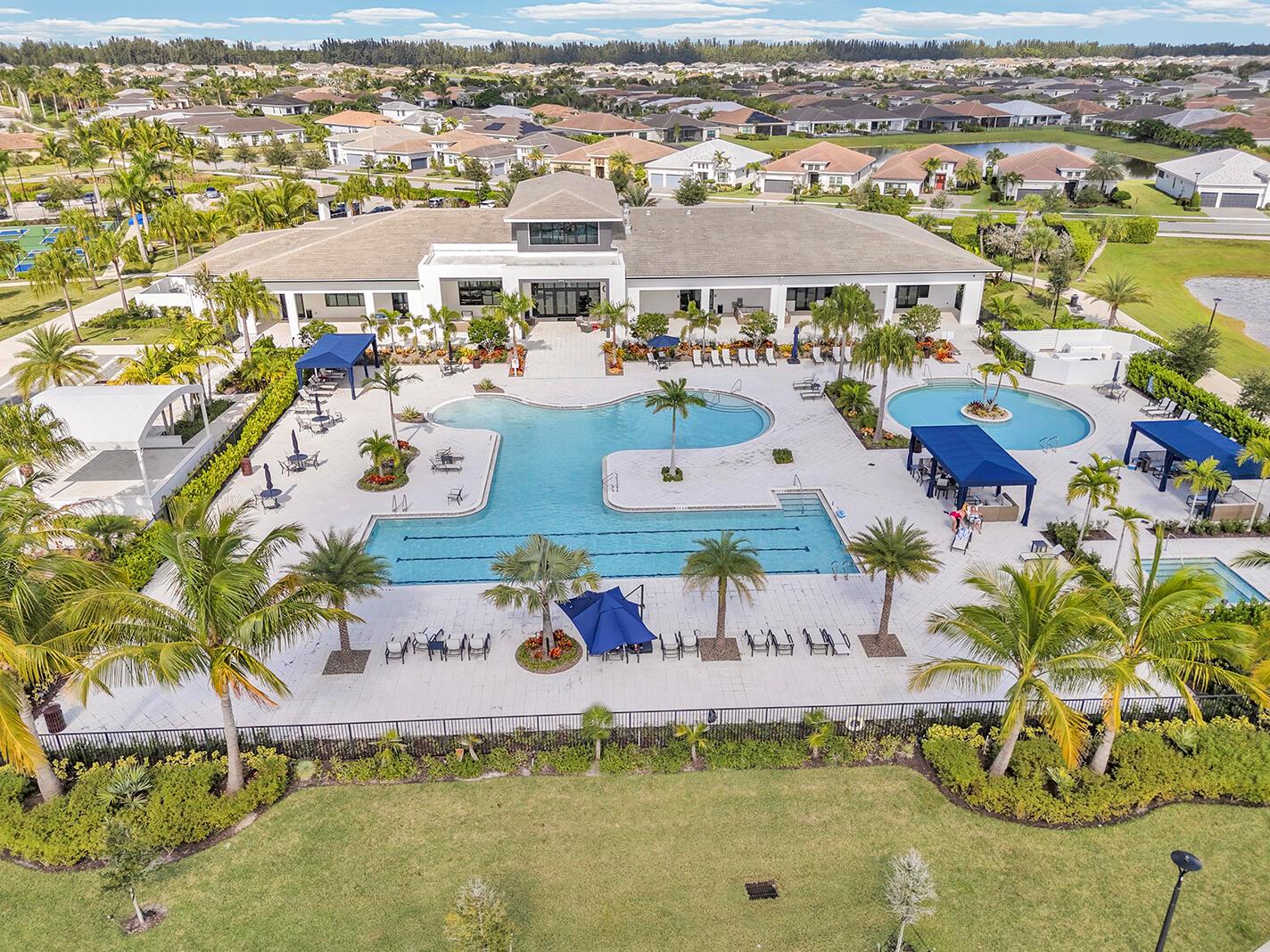 CRESSWIND PALM BEACH - Residential