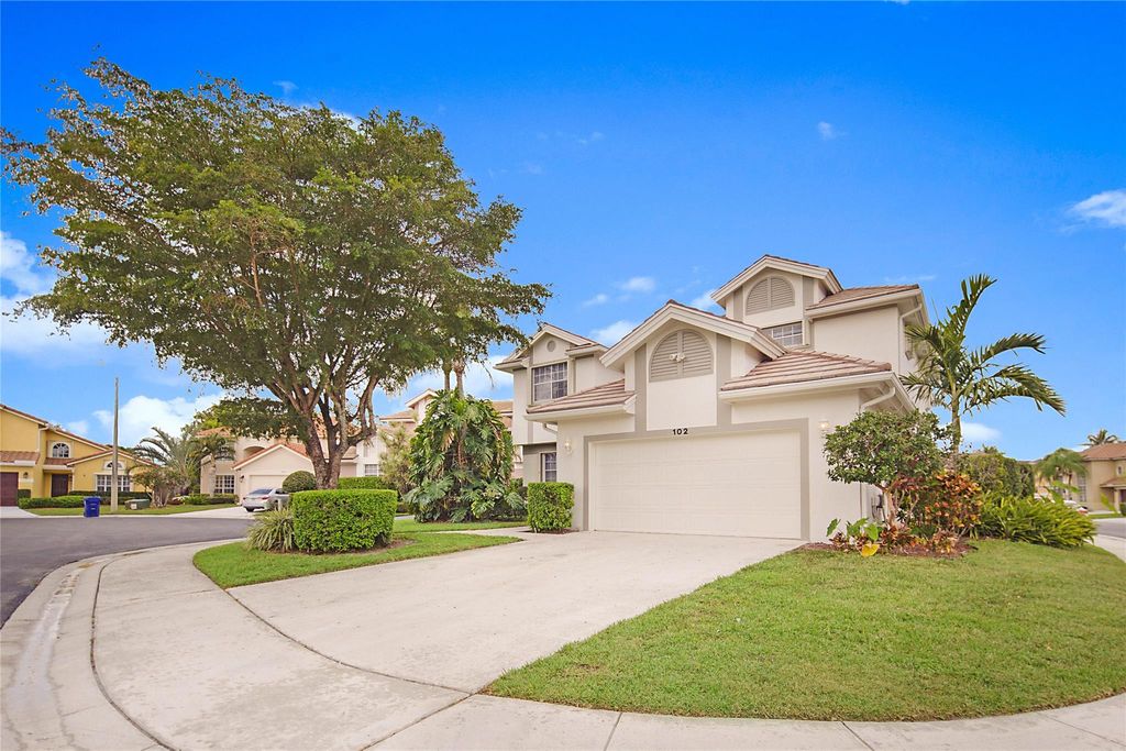 Photo of 102 St Andrews Court, Jupiter, FL 33458 (MLS # F10441046)