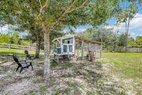 A home in Loxahatchee