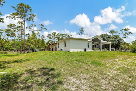 A home in Loxahatchee