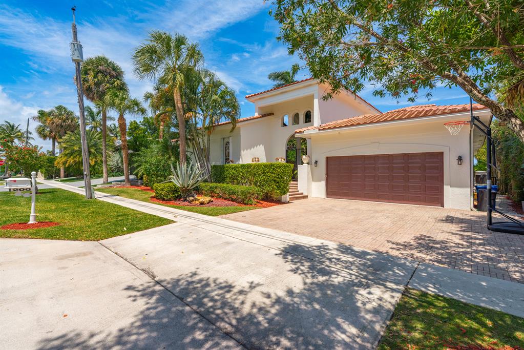 LANTANA POINT - Residential