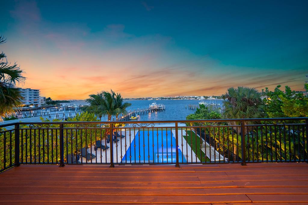 LANTANA POINT - Residential