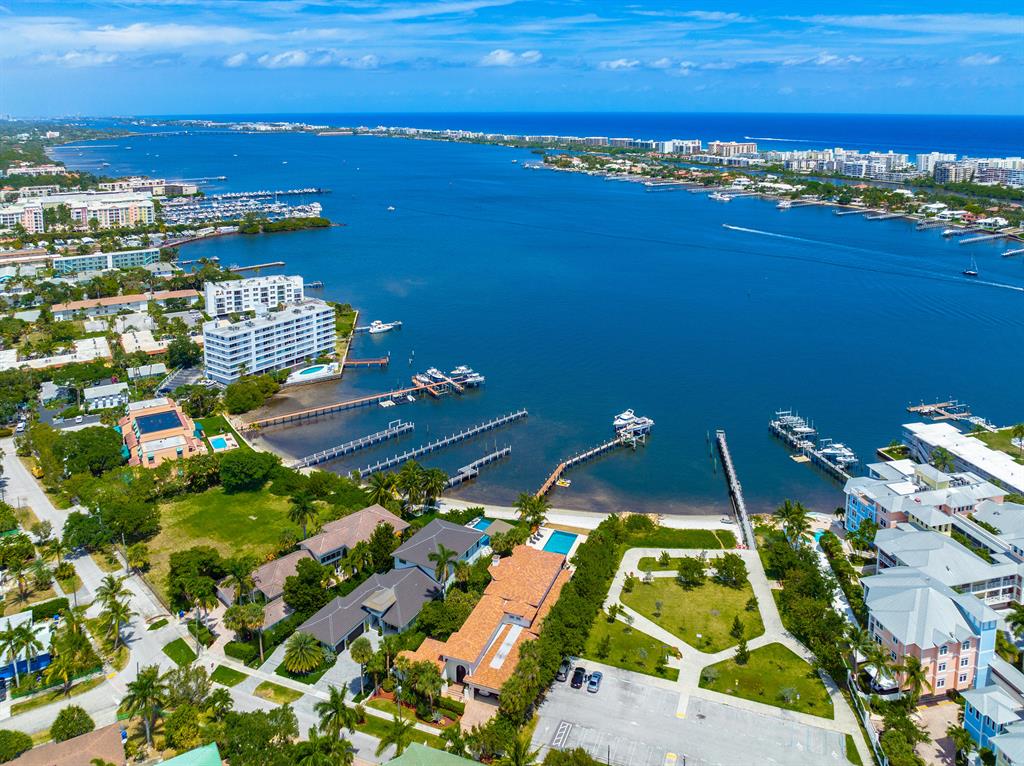 LANTANA POINT - Residential